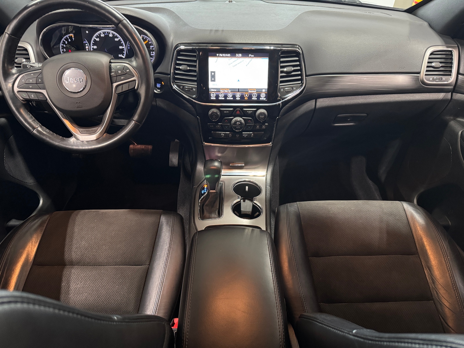 Thumbnail: 2020 Jeep Grand Cherokee - 3