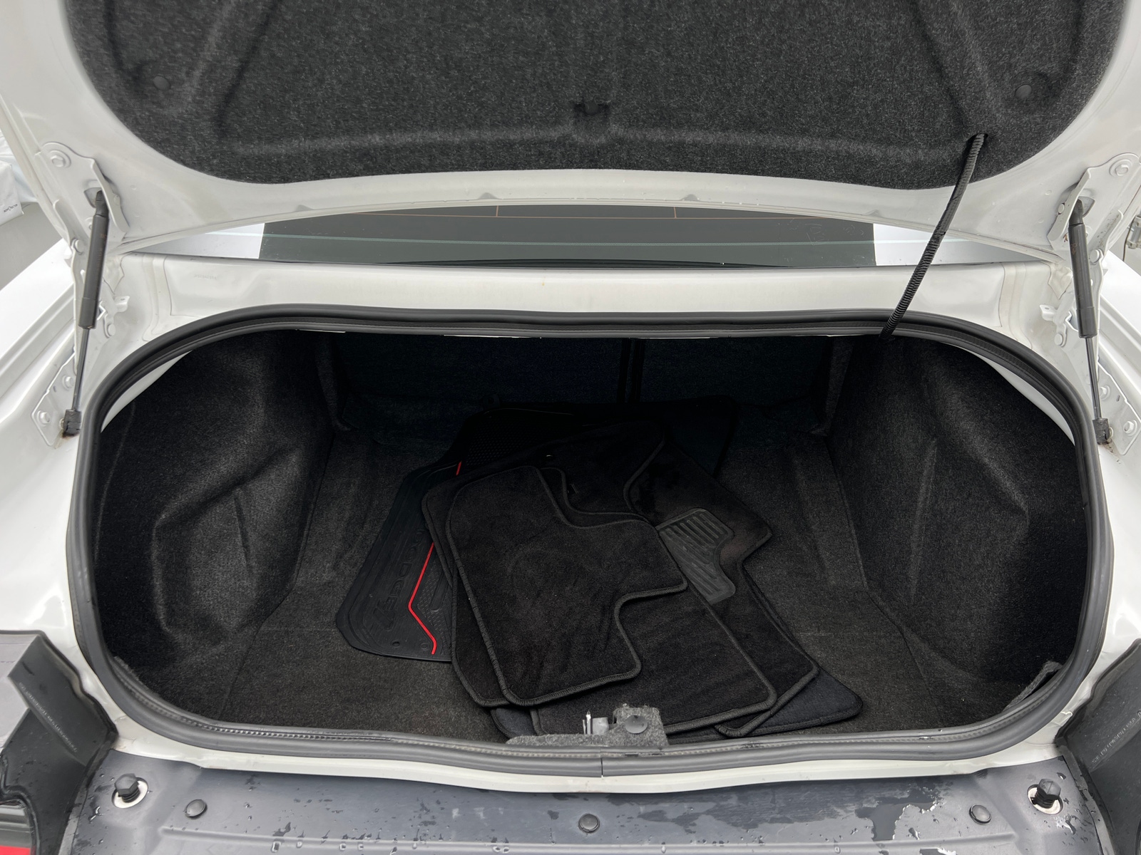 Thumbnail: 2017 Dodge Challenger - 4