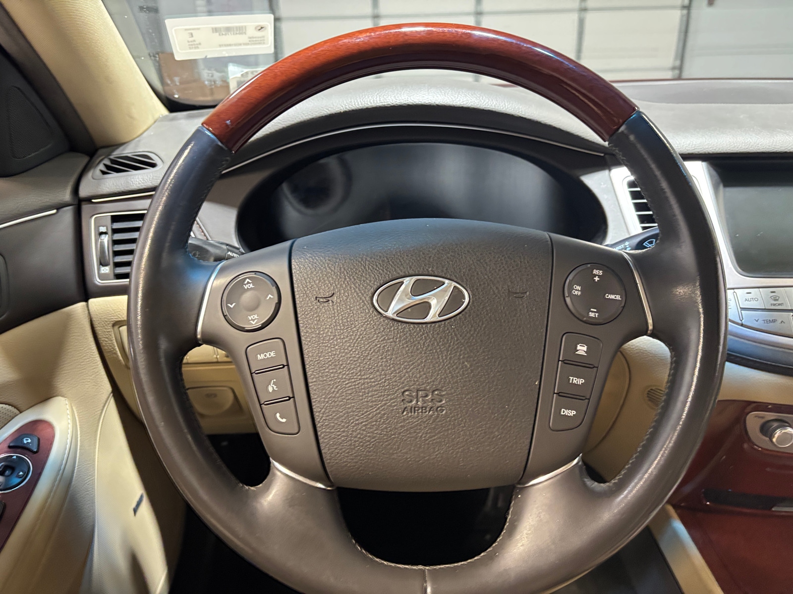 Thumbnail: 2012 Hyundai Genesis - 4