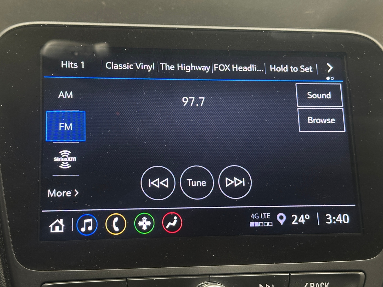 Thumbnail: 2024 Chevrolet Malibu - 4