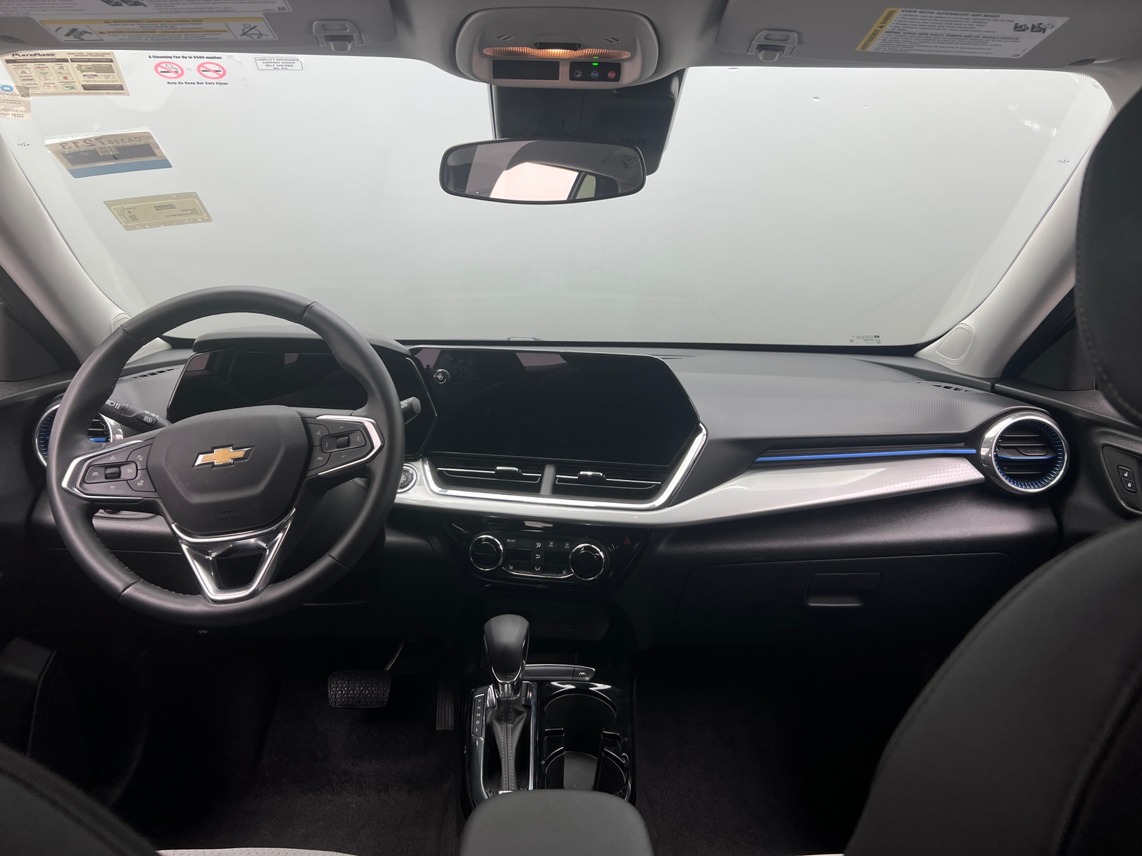 Thumbnail: 2025 Chevrolet Trax - 3