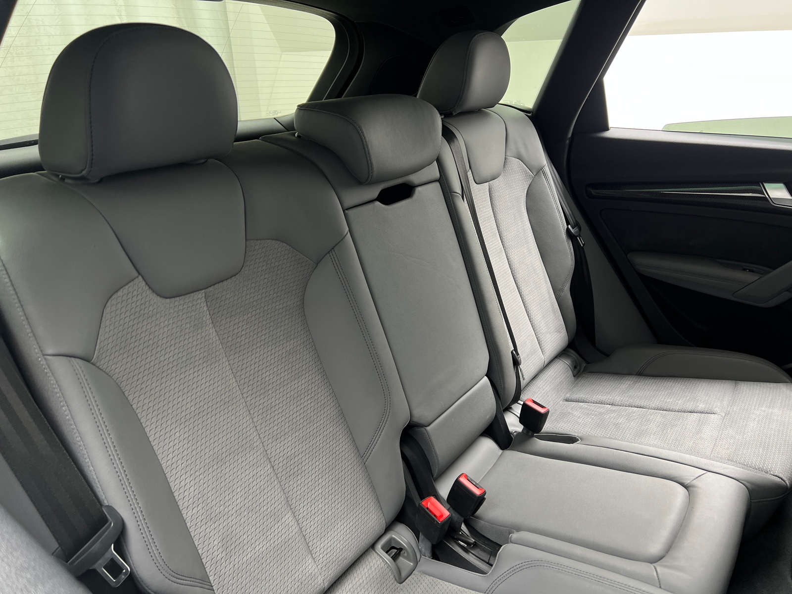 Thumbnail: 2022 Audi SQ5 - 5