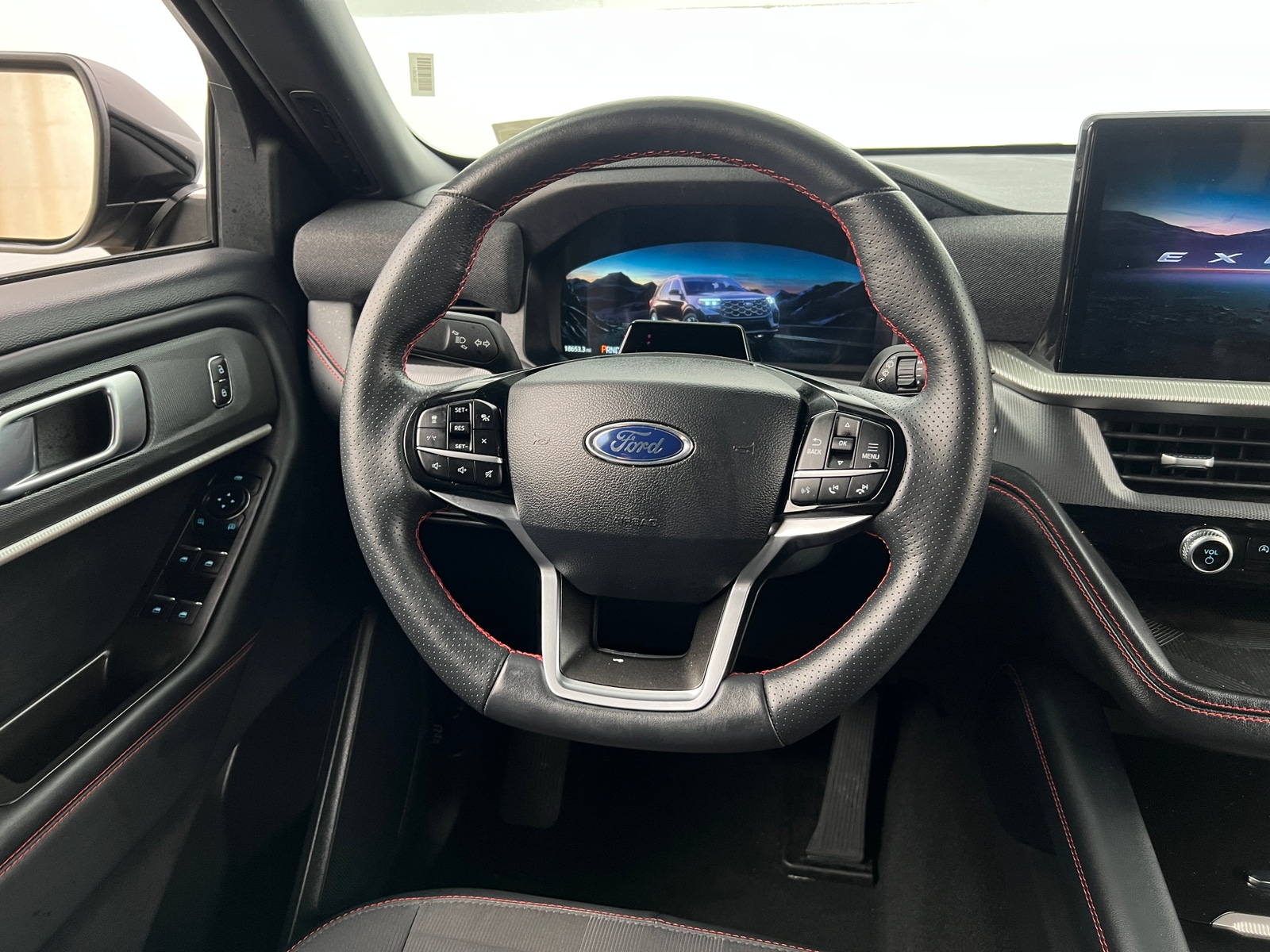 Thumbnail: 2025 Ford Explorer - 4