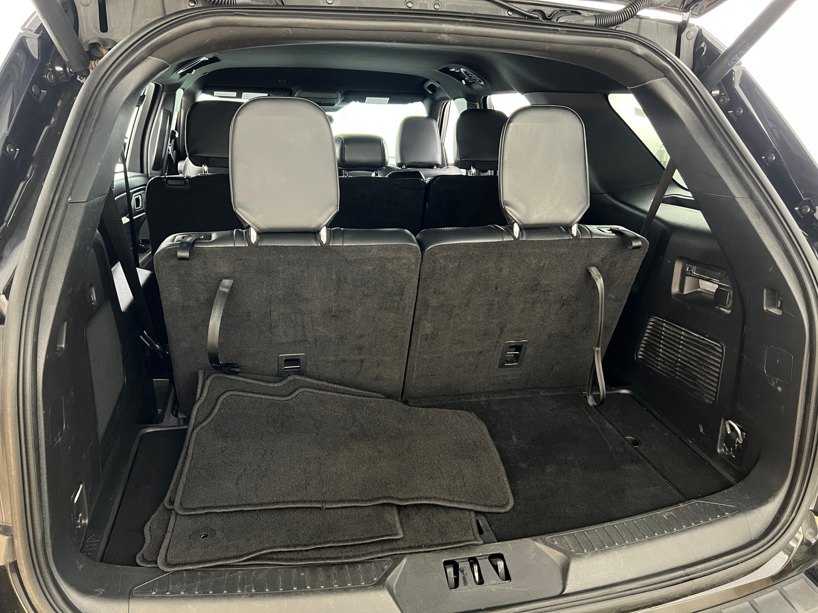 Thumbnail: 2025 Ford Explorer - 6