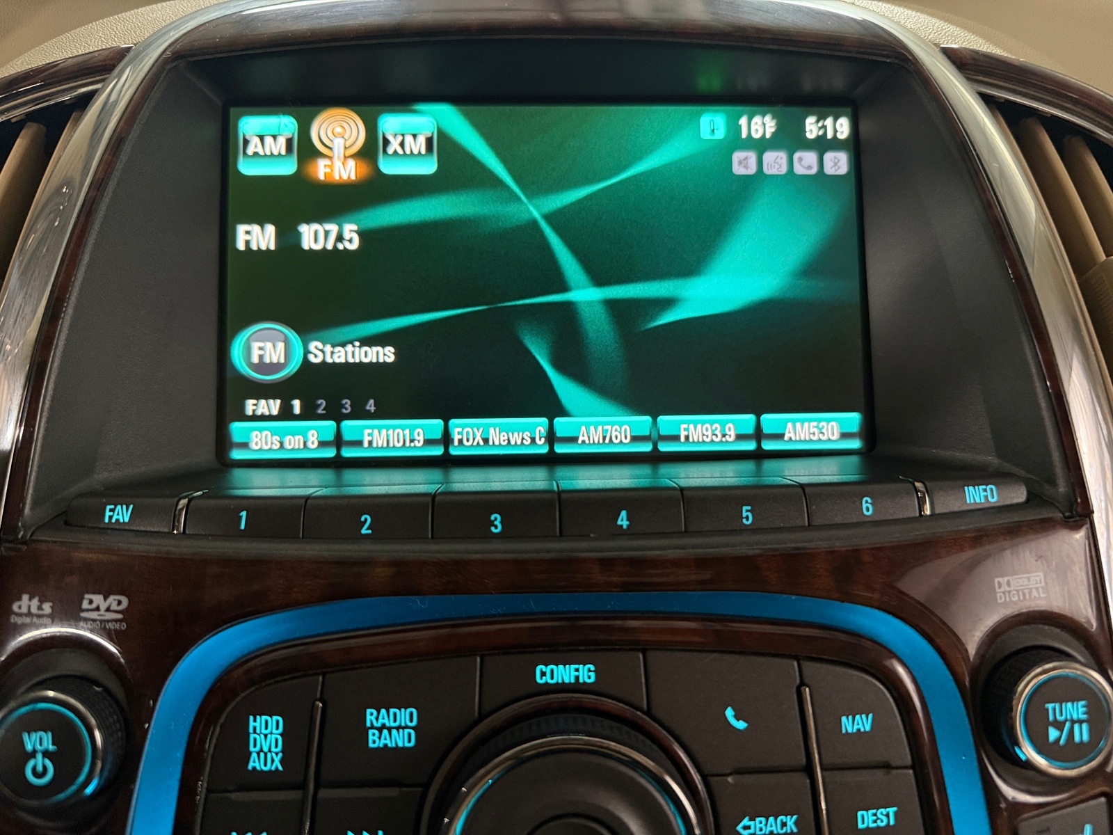 Thumbnail: 2010 Buick LaCrosse - 3