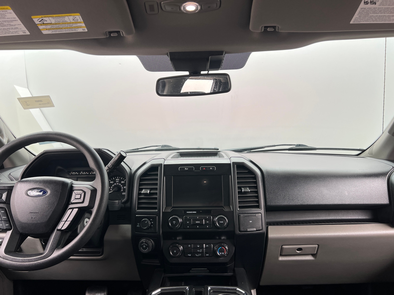 Thumbnail: 2019 Ford Econoline - 3