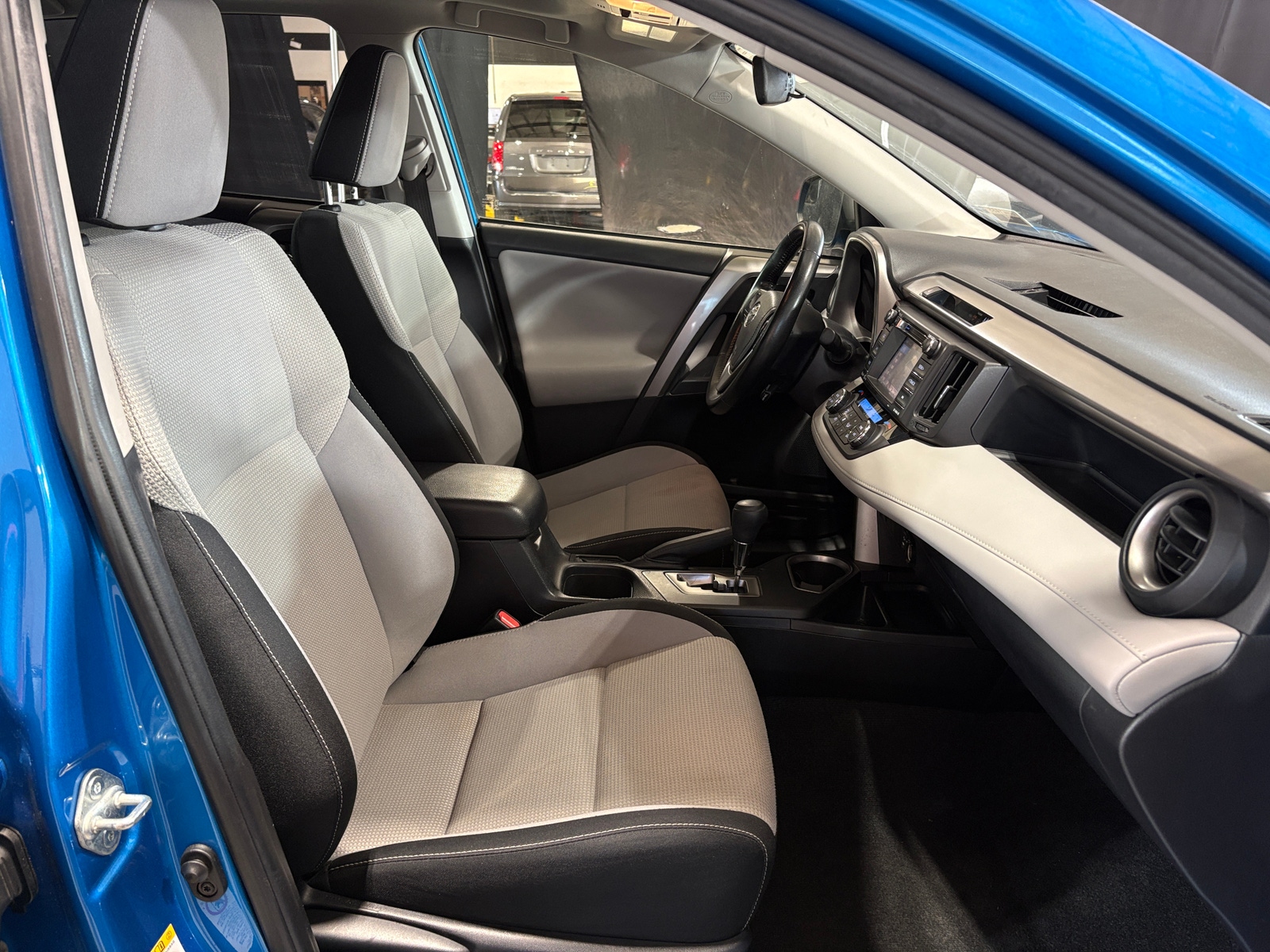 Thumbnail: 2017 Toyota RAV4 - 2