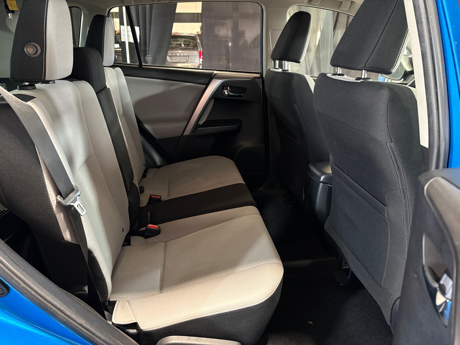 Thumbnail: 2017 Toyota RAV4 - 6