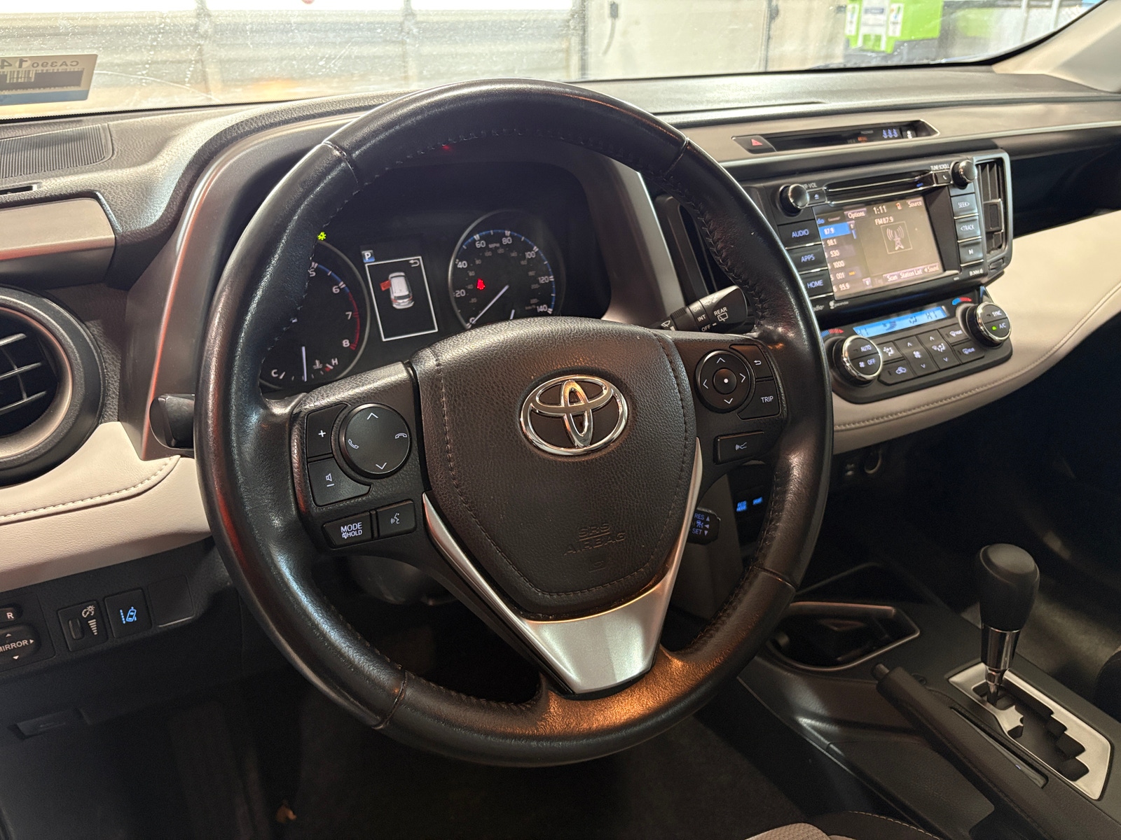 Thumbnail: 2017 Toyota RAV4 - 5