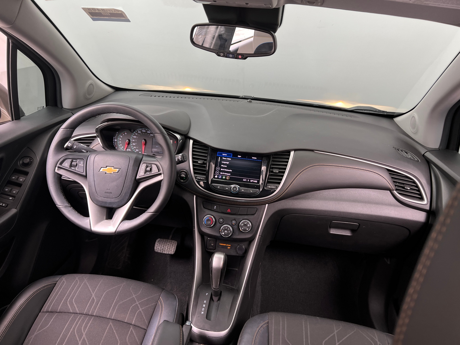 Thumbnail: 2020 Chevrolet Trax - 3