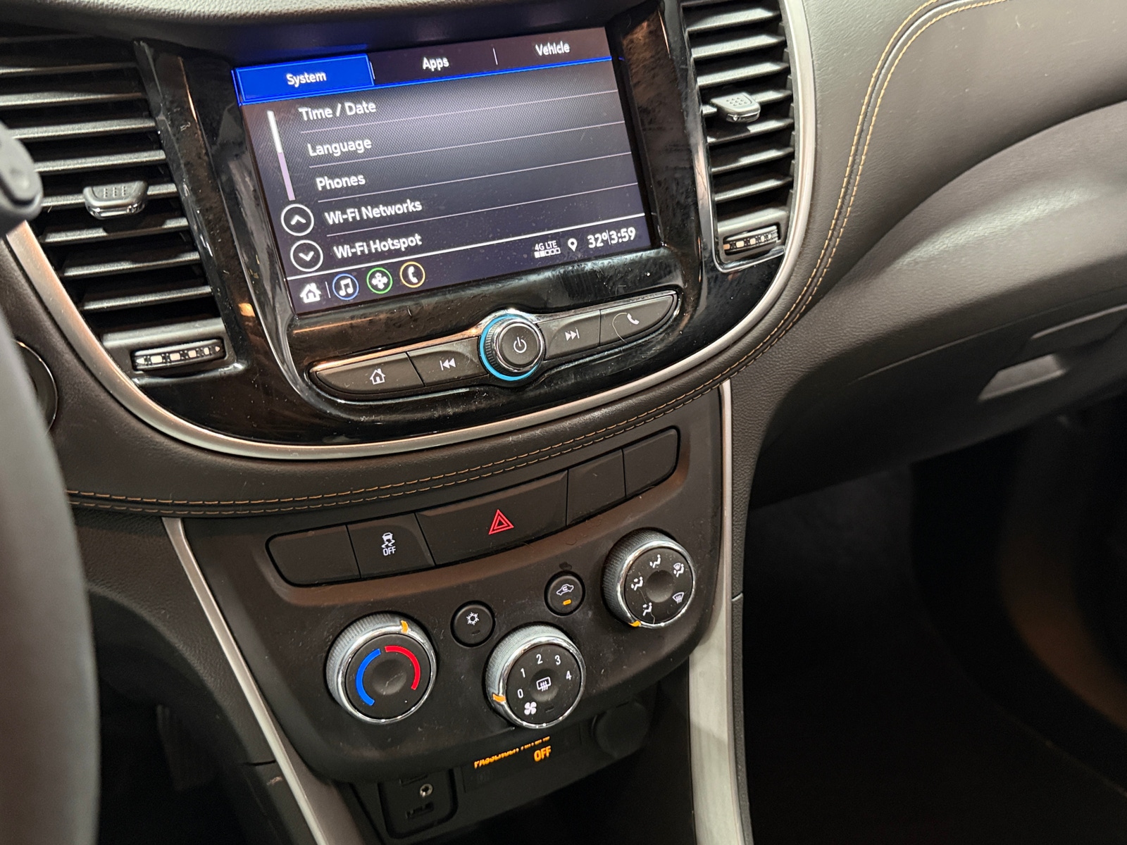 Thumbnail: 2020 Chevrolet Trax - 4