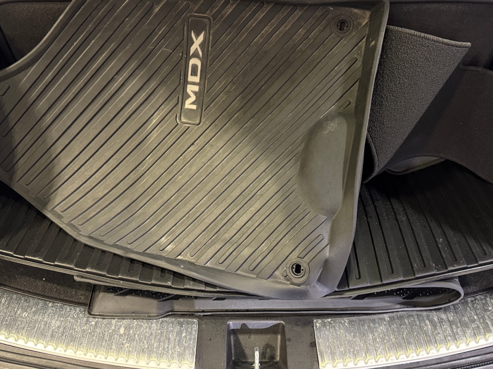 Thumbnail: 2020 Acura MDX - 6