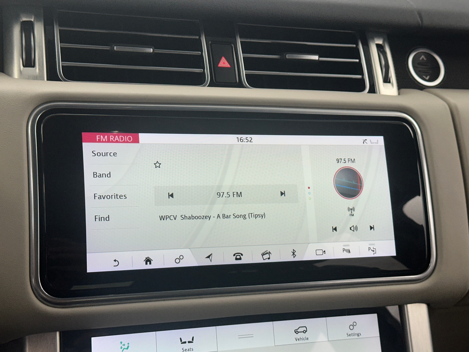 Thumbnail: 2020 Land Rover Range Rover - 3