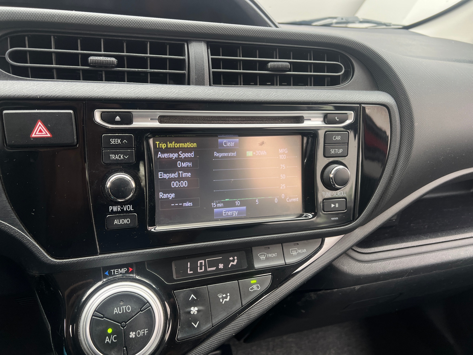 Thumbnail: 2015 Toyota Prius c - 4