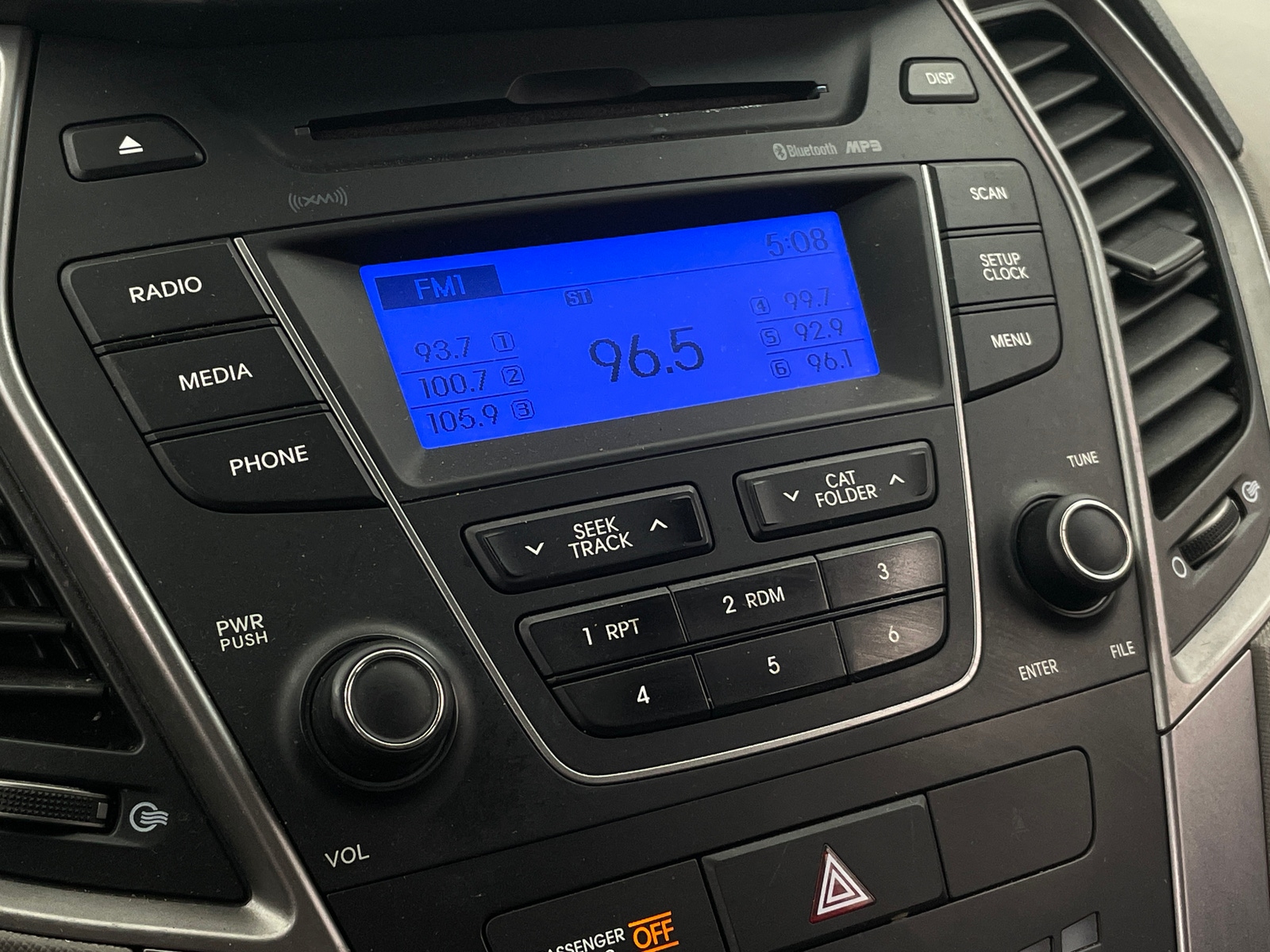 Thumbnail: 2015 Hyundai Santa Fe - 4