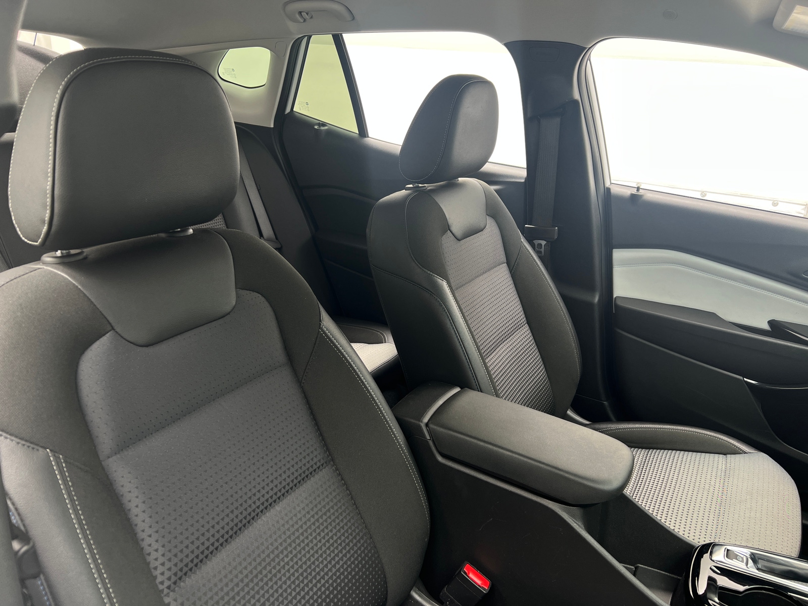 Thumbnail: 2025 Chevrolet Trax - 2