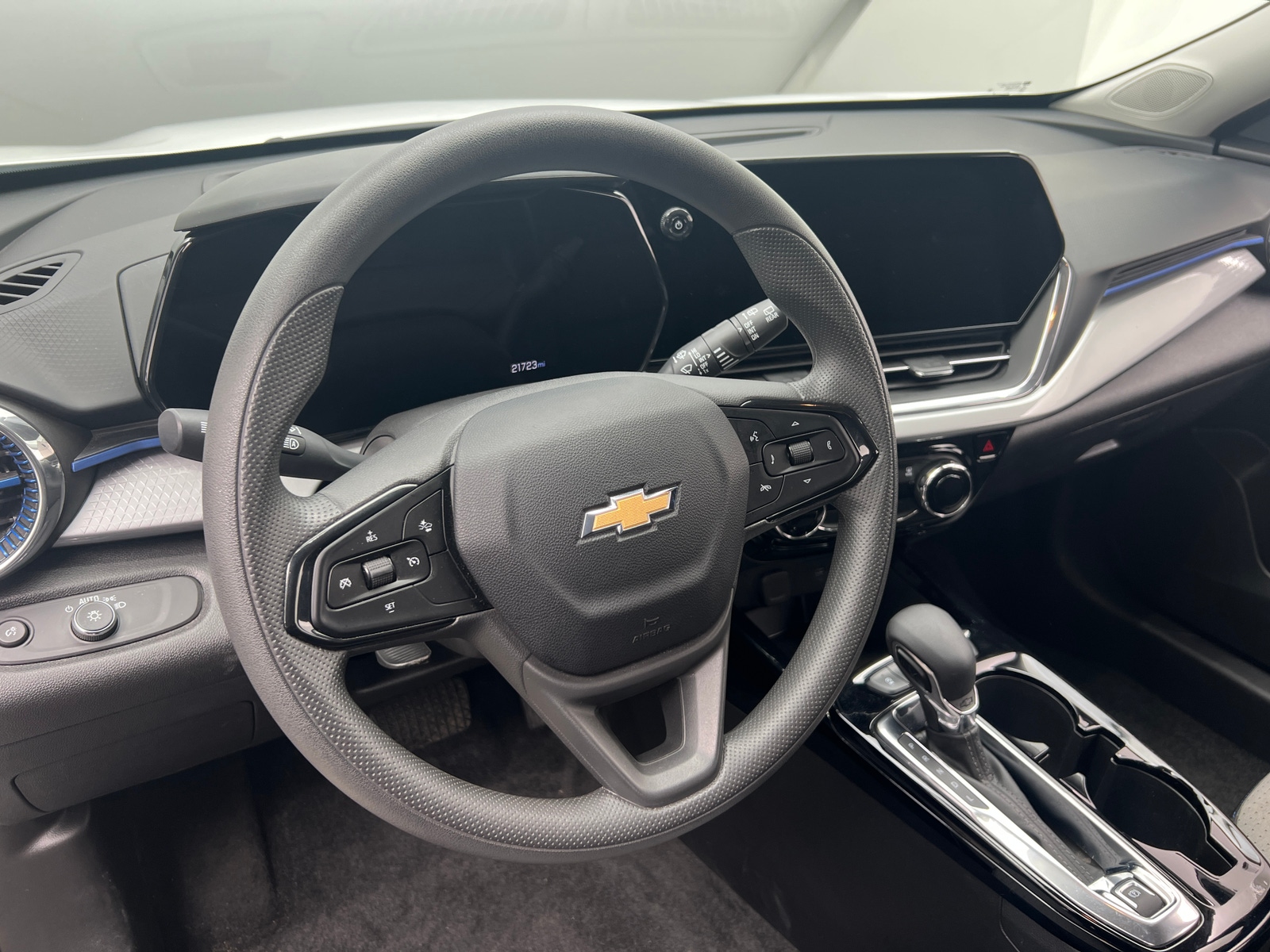 Thumbnail: 2025 Chevrolet Trax - 5