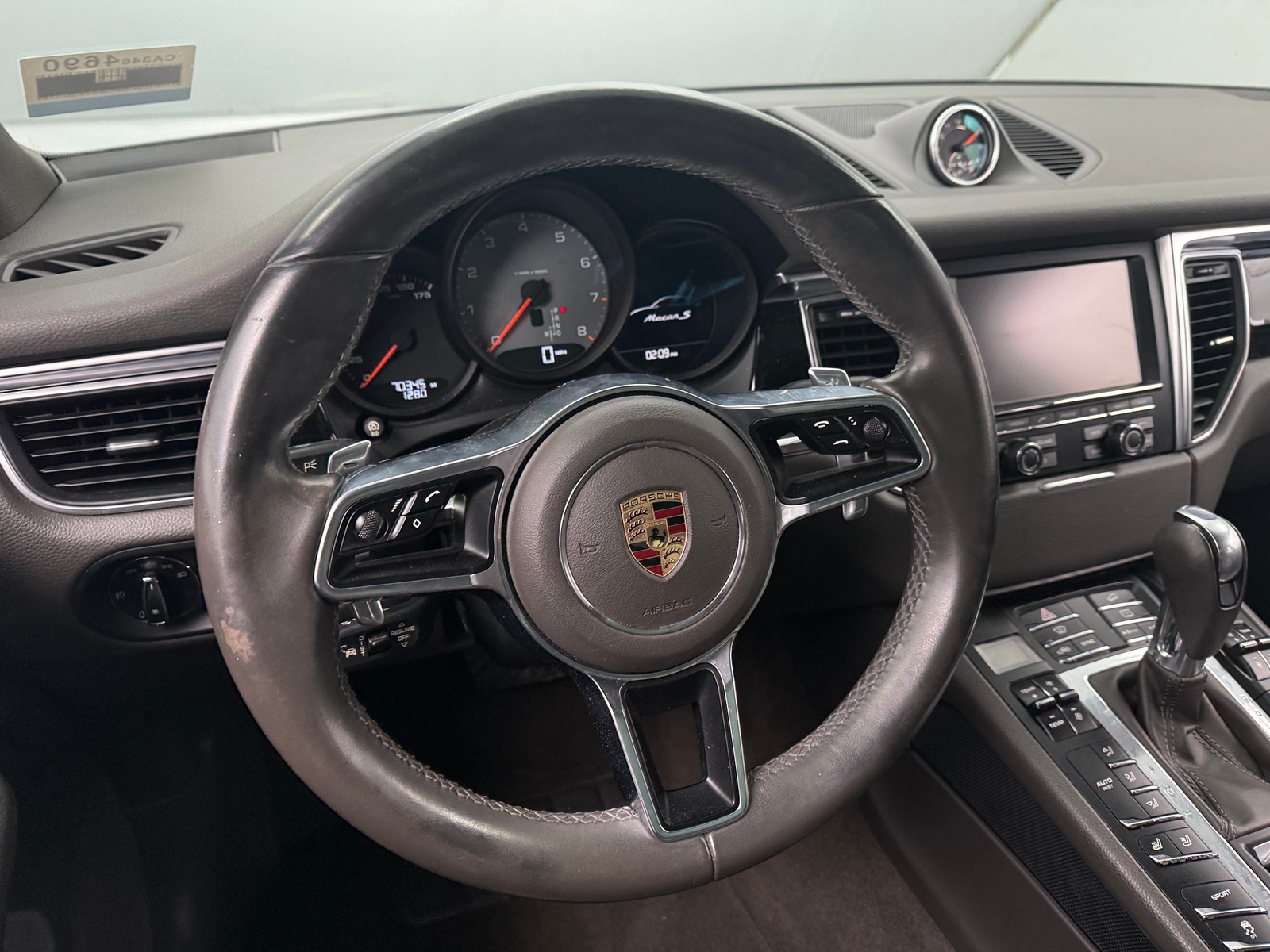 Thumbnail: 2016 Porsche Macan - 5