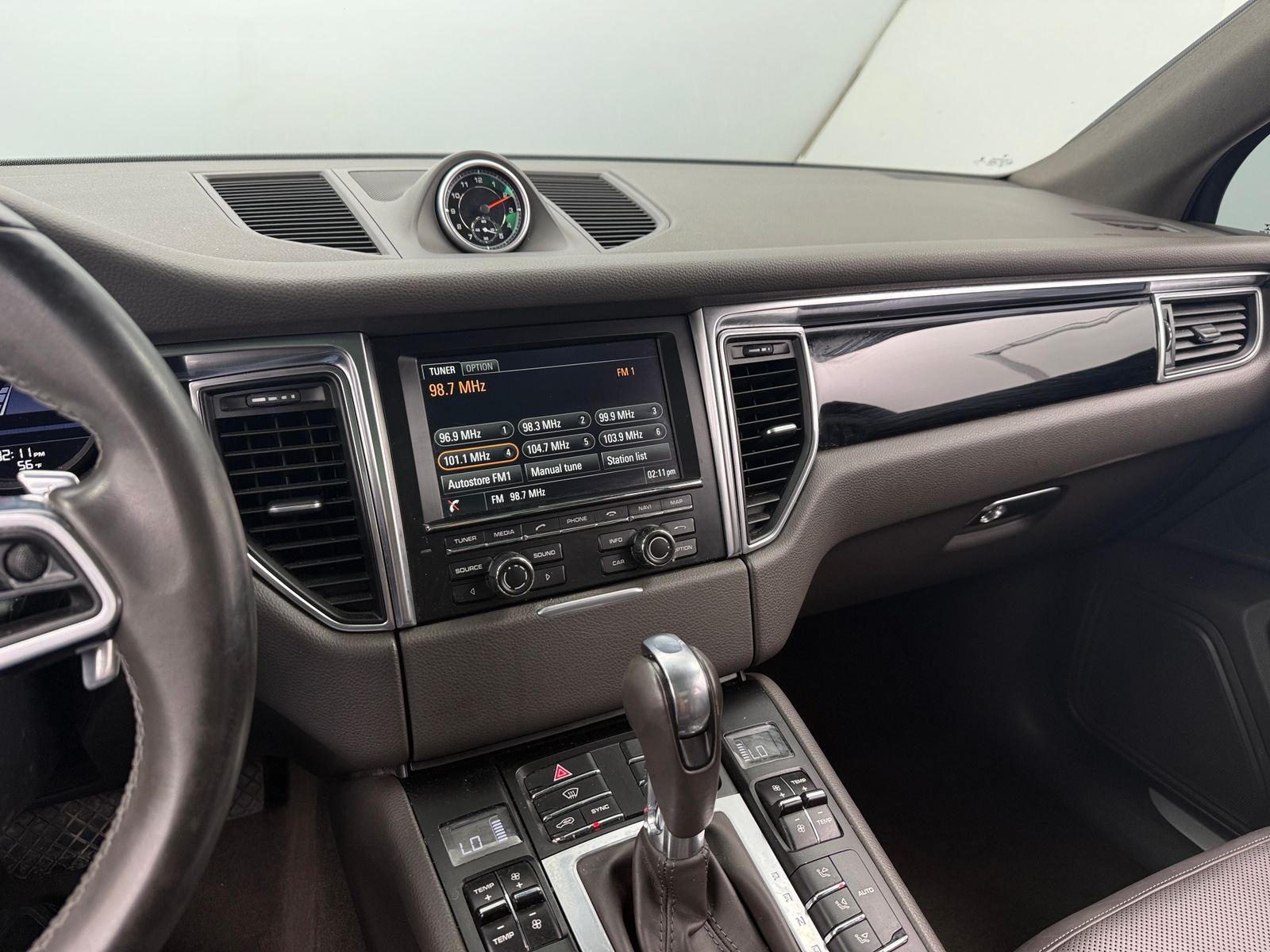 Thumbnail: 2016 Porsche Macan - 4