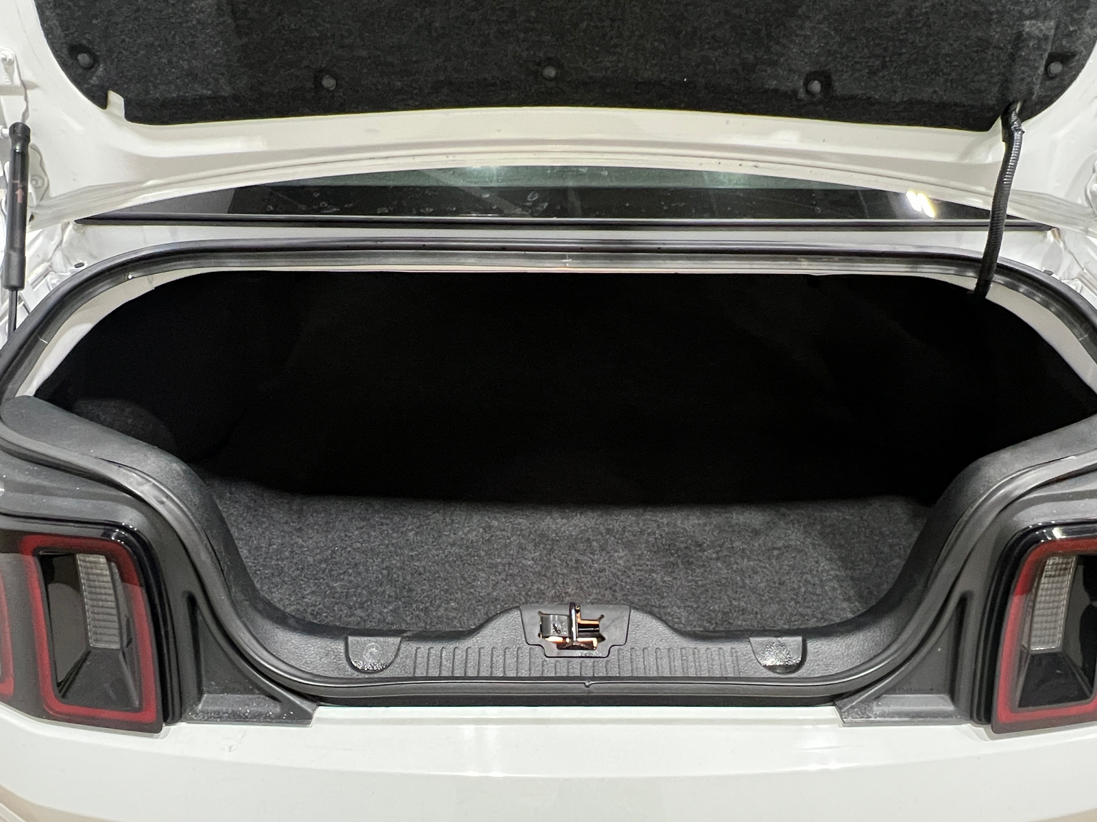 Thumbnail: 2014 Ford Mustang - 4