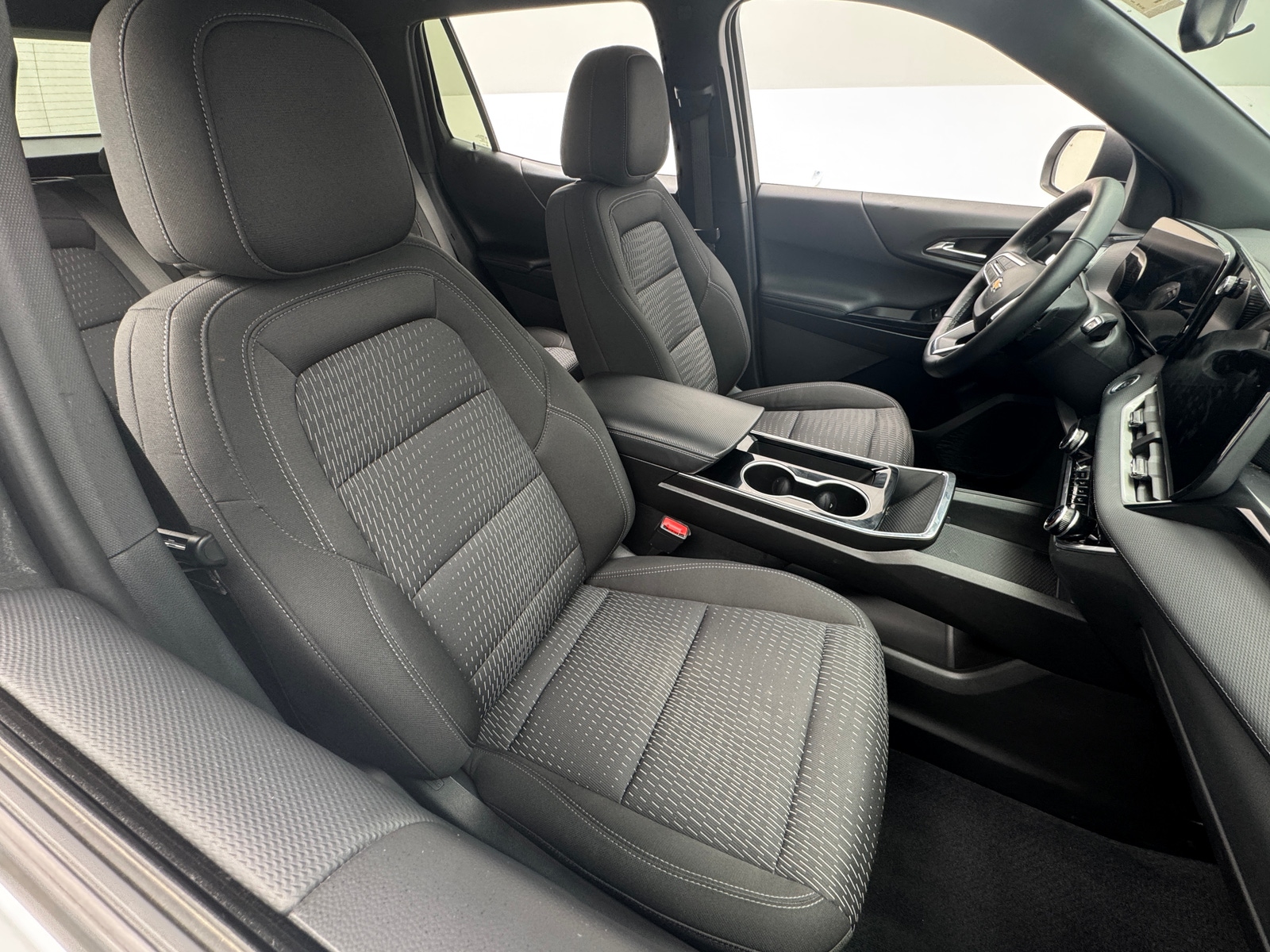 Thumbnail: 2025 Chevrolet Equinox - 2