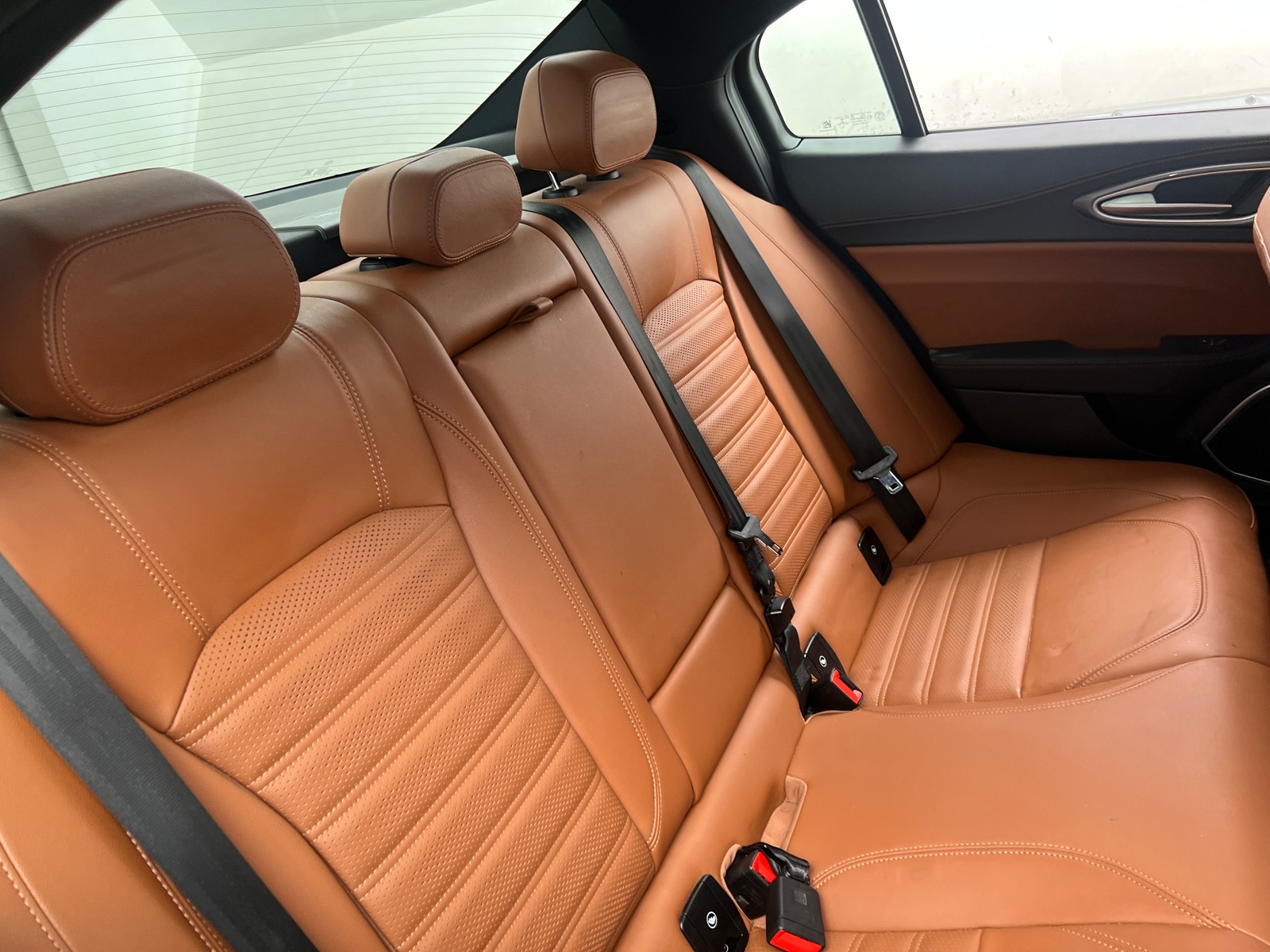 Thumbnail: 2021 Alfa Romeo Giulia - 5