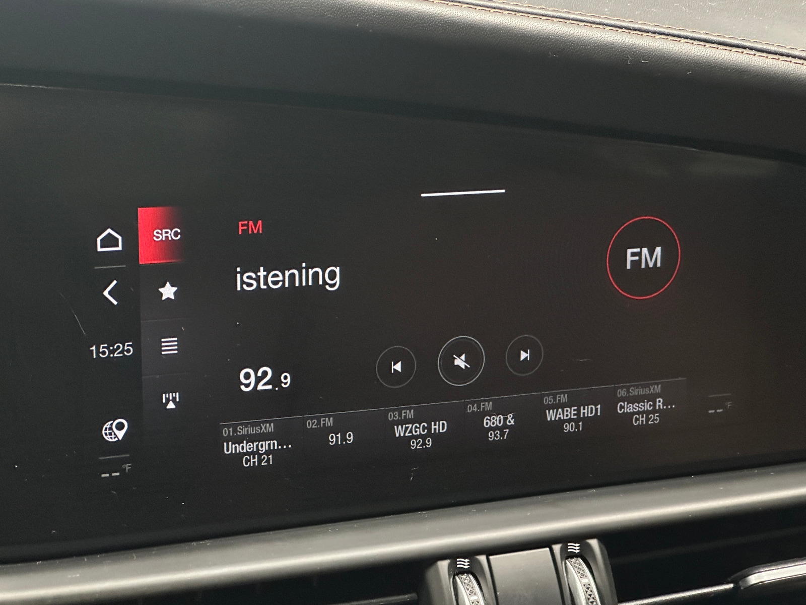 Thumbnail: 2021 Alfa Romeo Giulia - 3