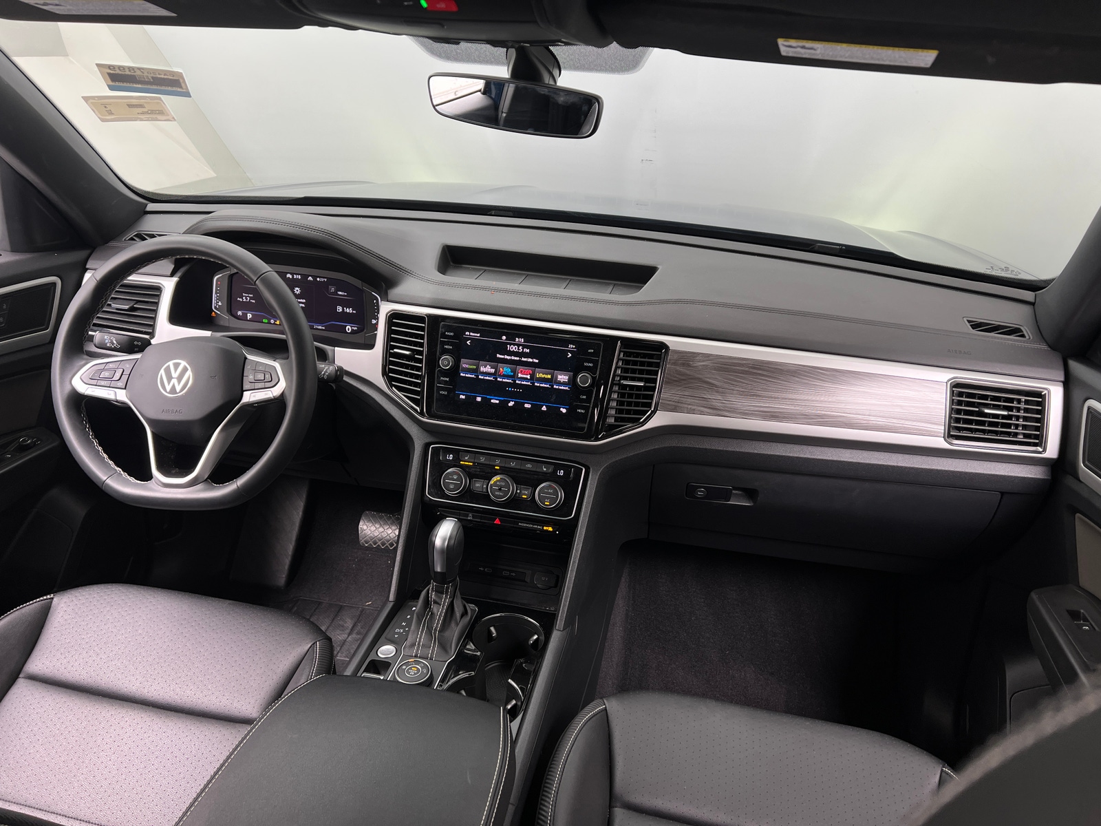 Thumbnail: 2022 Volkswagen Atlas - 2