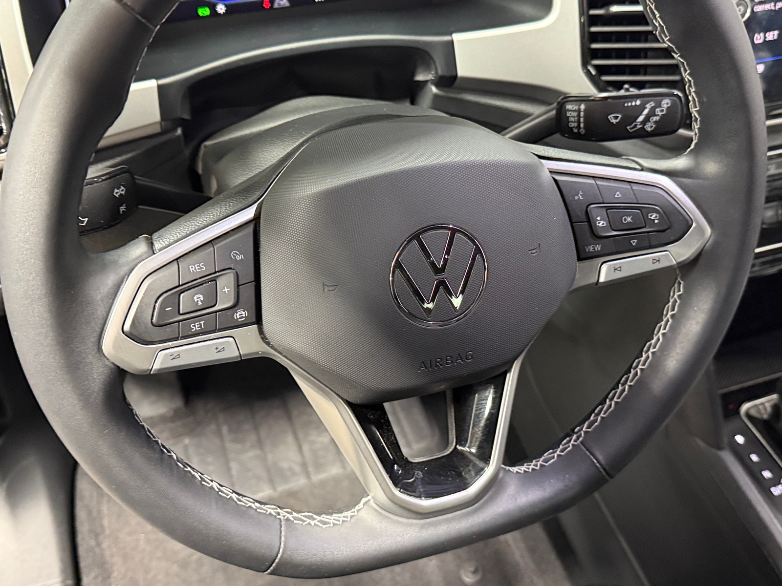 Thumbnail: 2022 Volkswagen Atlas - 4