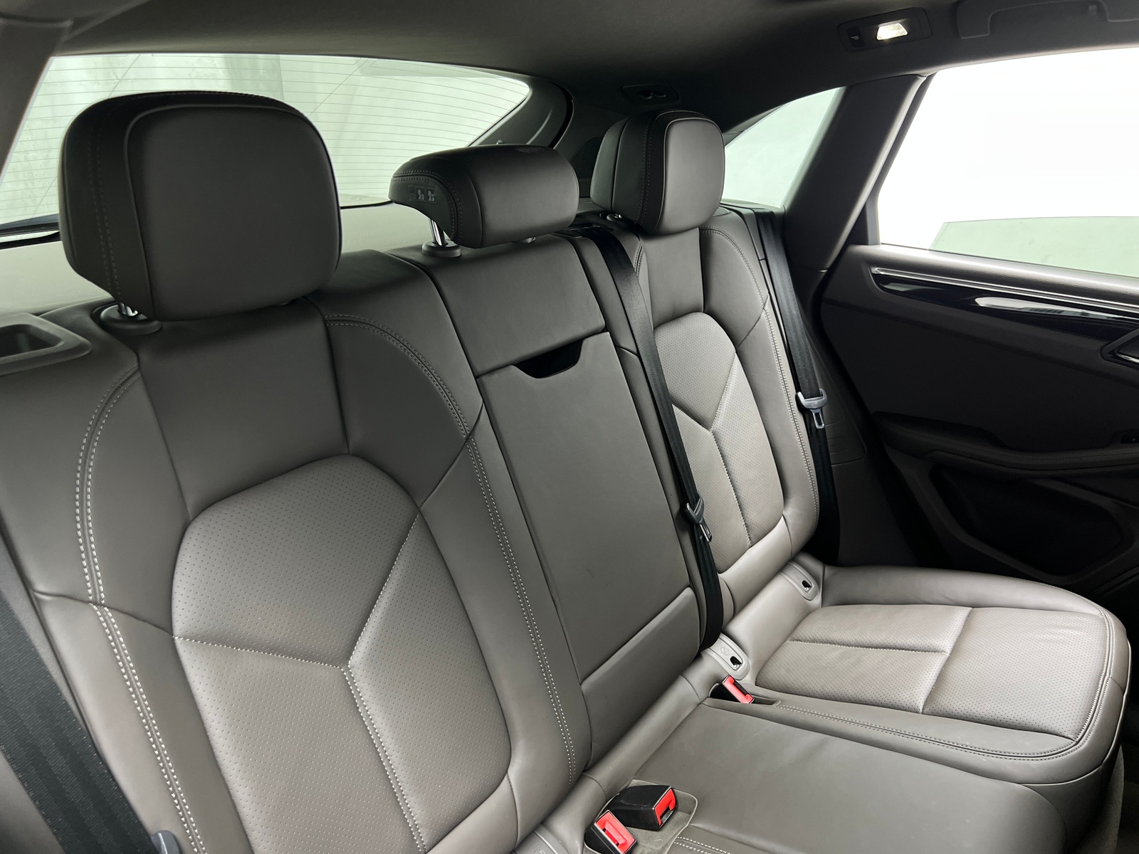 Thumbnail: 2020 Porsche Macan - 5