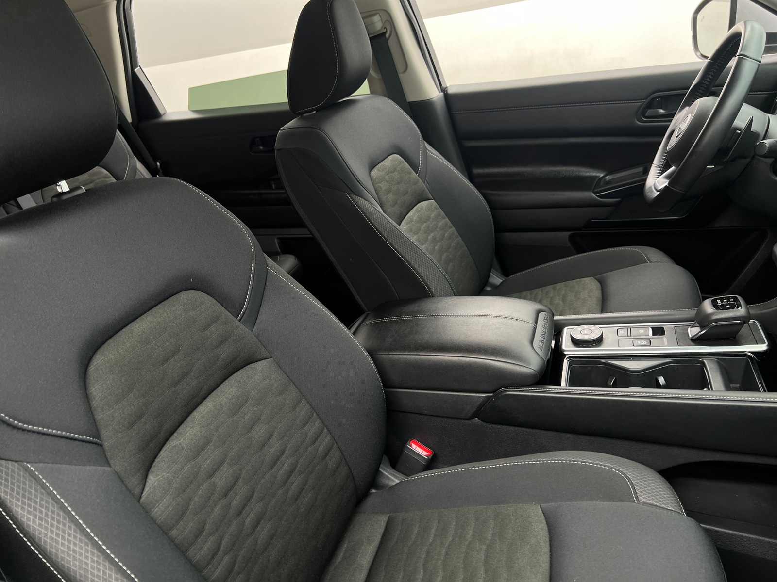 Thumbnail: 2025 Nissan Pathfinder - 2