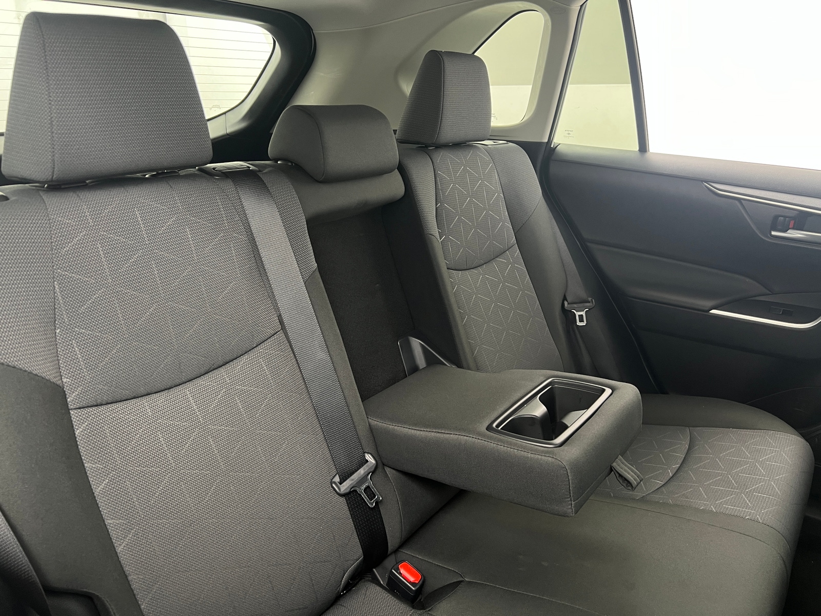 Thumbnail: 2025 Toyota RAV4 - 6