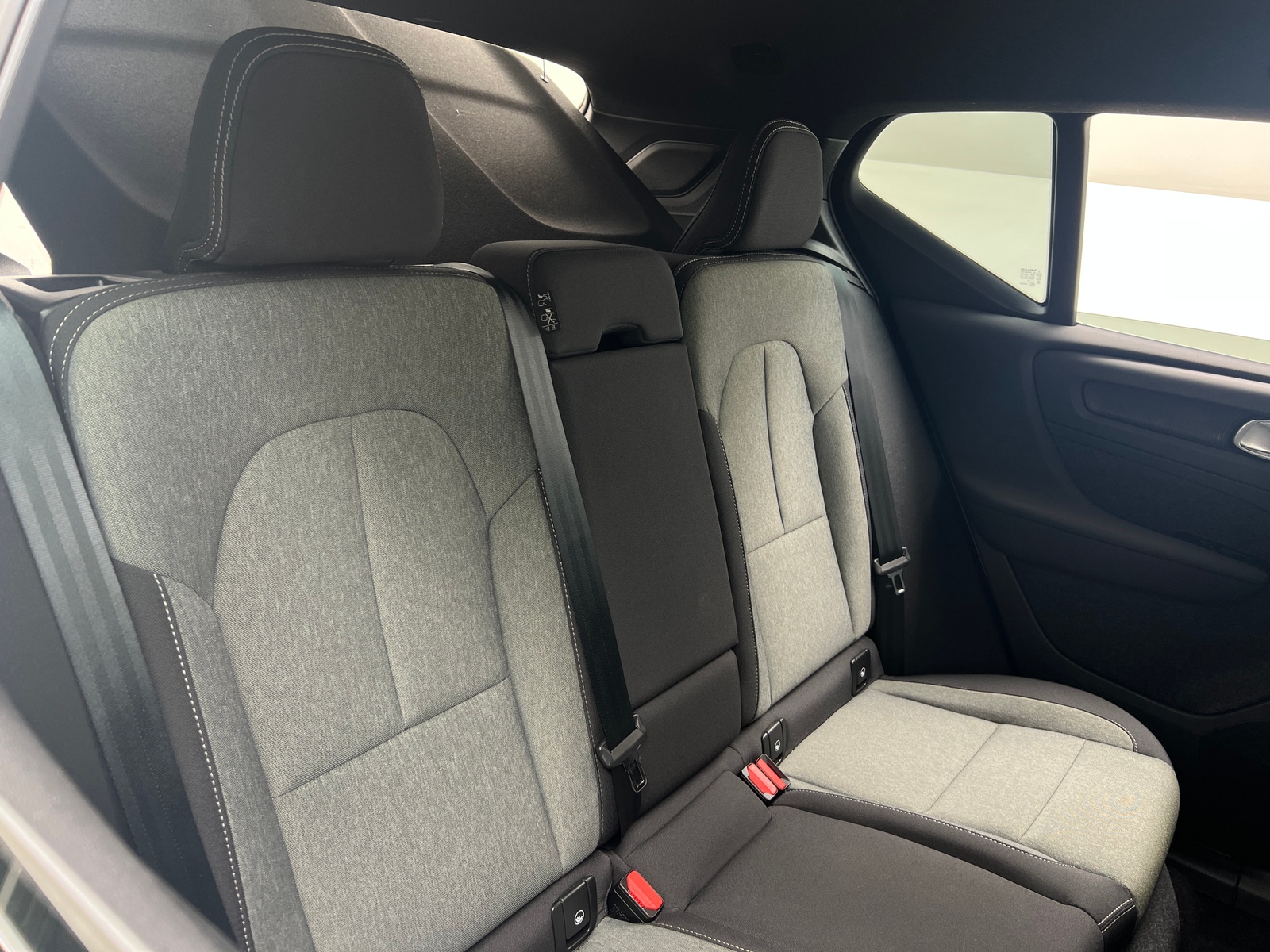 Thumbnail: 2024 Volvo XC40 - 6