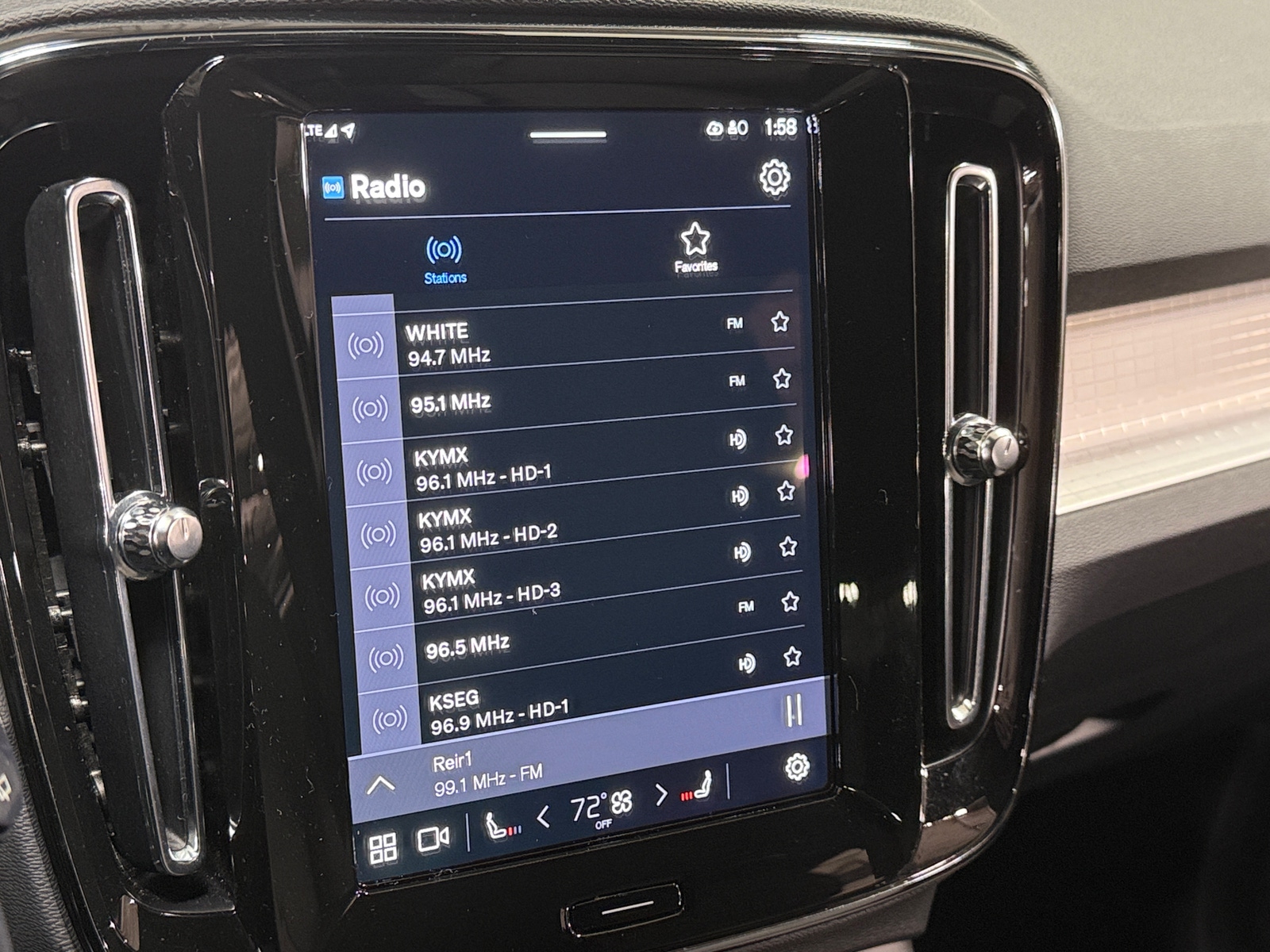 Thumbnail: 2024 Volvo XC40 - 4