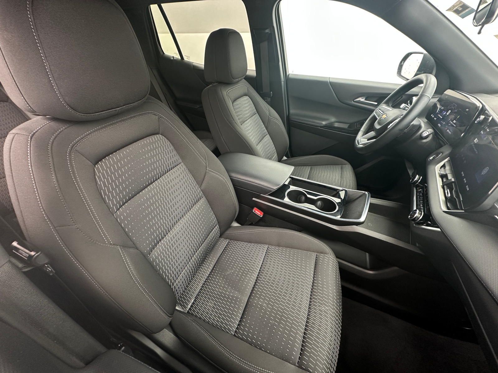 Thumbnail: 2025 Chevrolet Equinox - 2