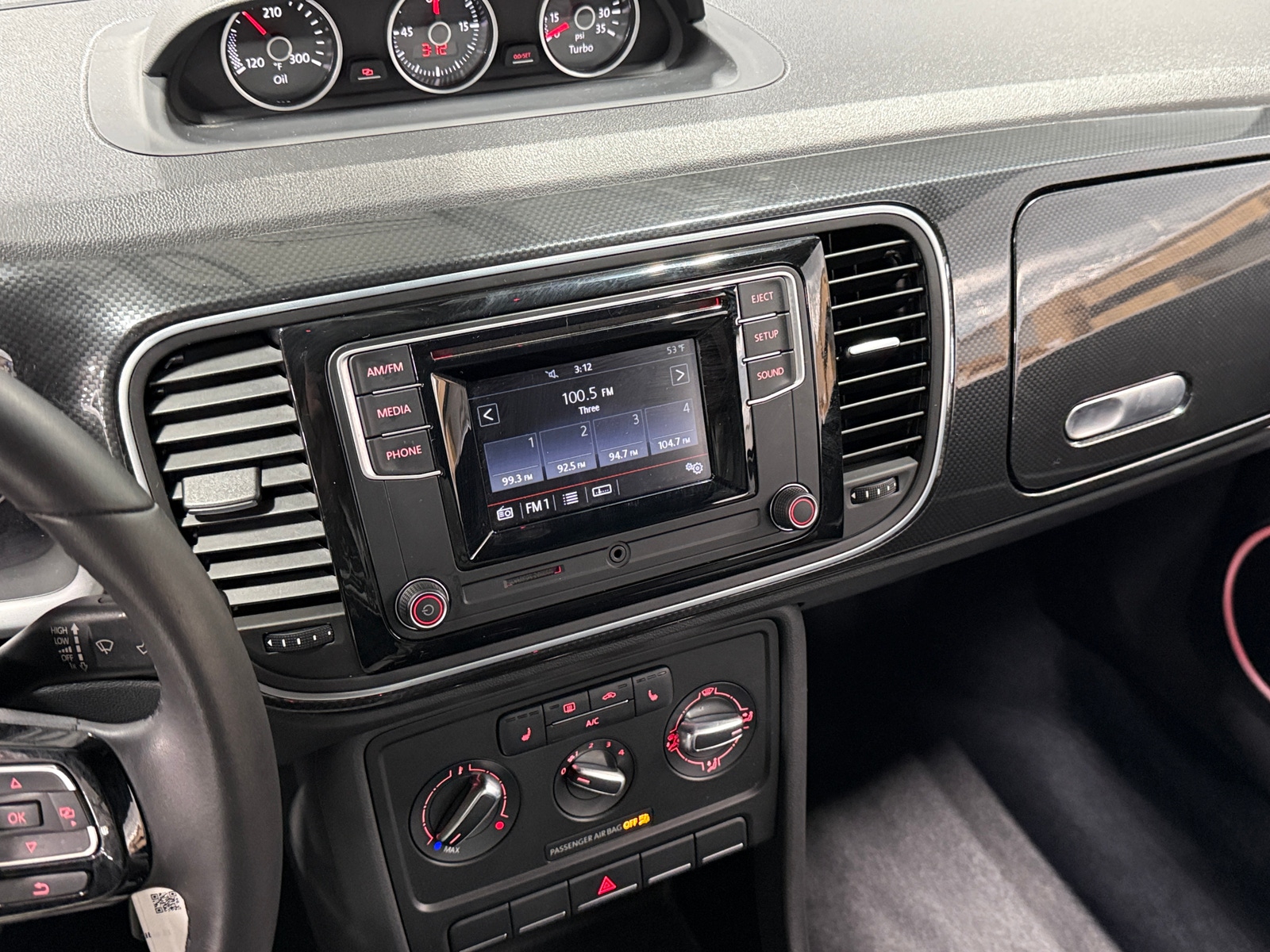 Thumbnail: 2016 Volkswagen Beetle - 4