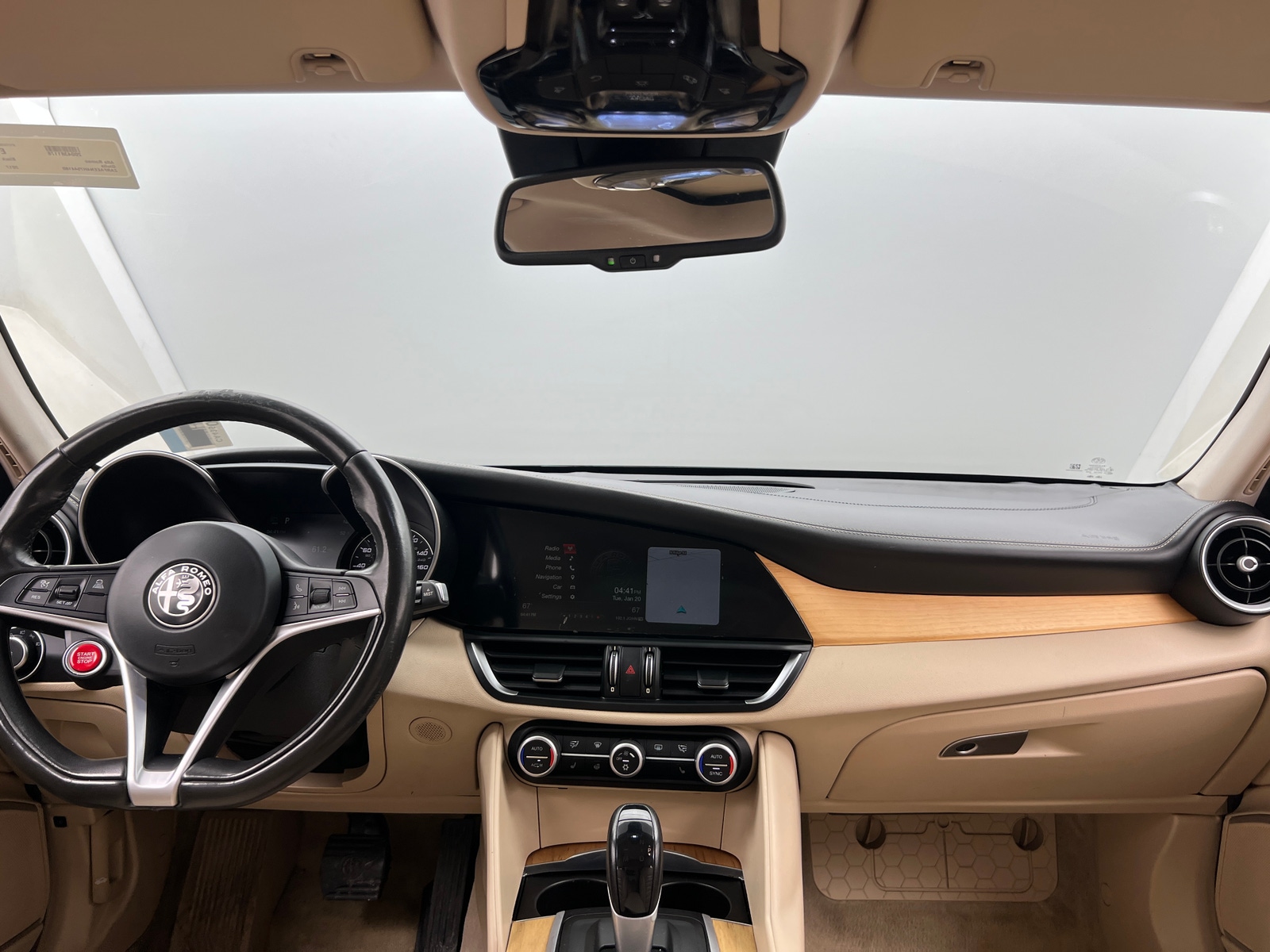 Thumbnail: 2017 Alfa Romeo Giulia - 2