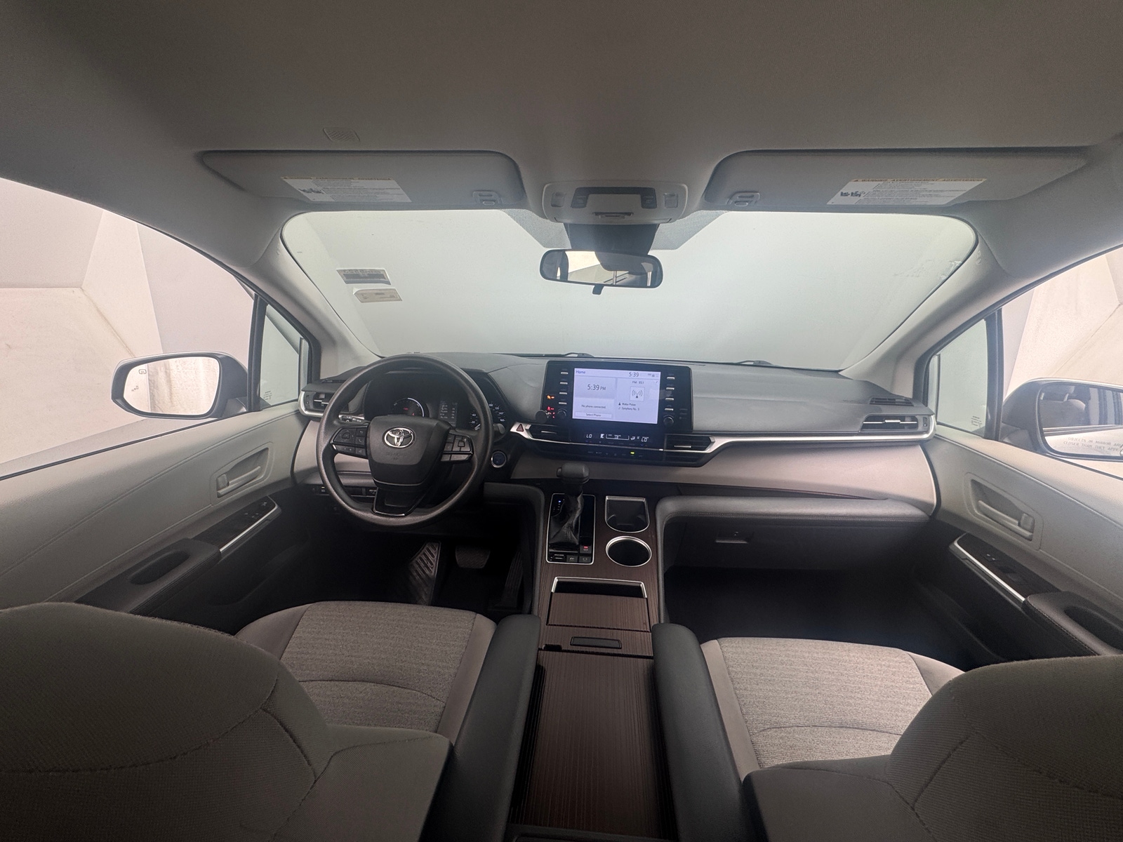 Thumbnail: 2023 Toyota Sienna - 3