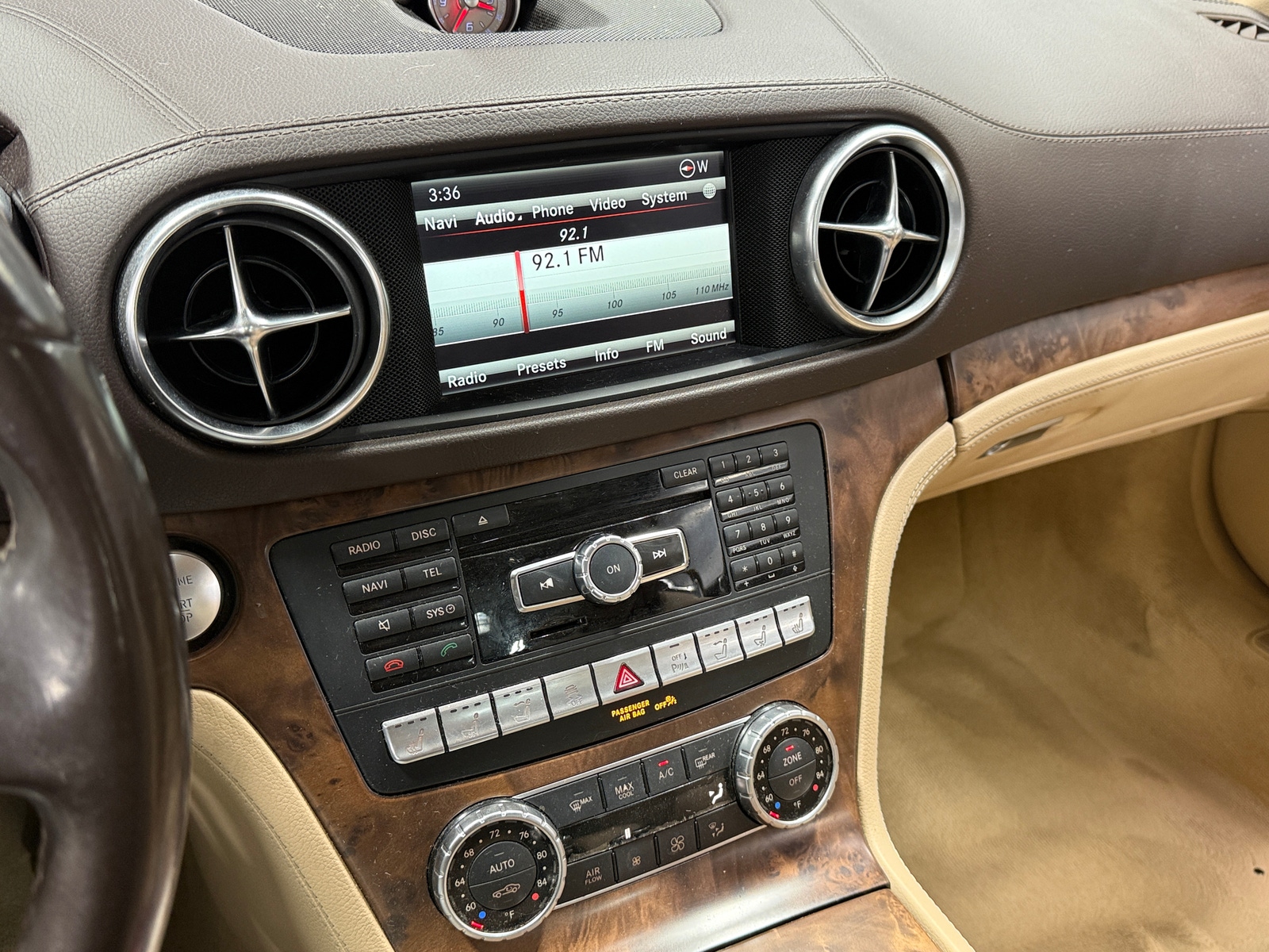 Thumbnail: 2016 Mercedes-Benz SL-Class - 3