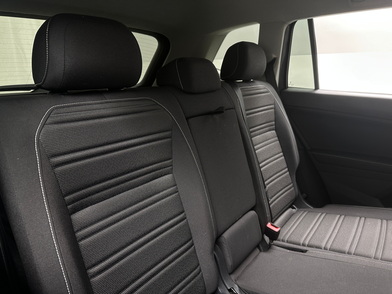 Thumbnail: 2023 Volkswagen Tiguan - 6