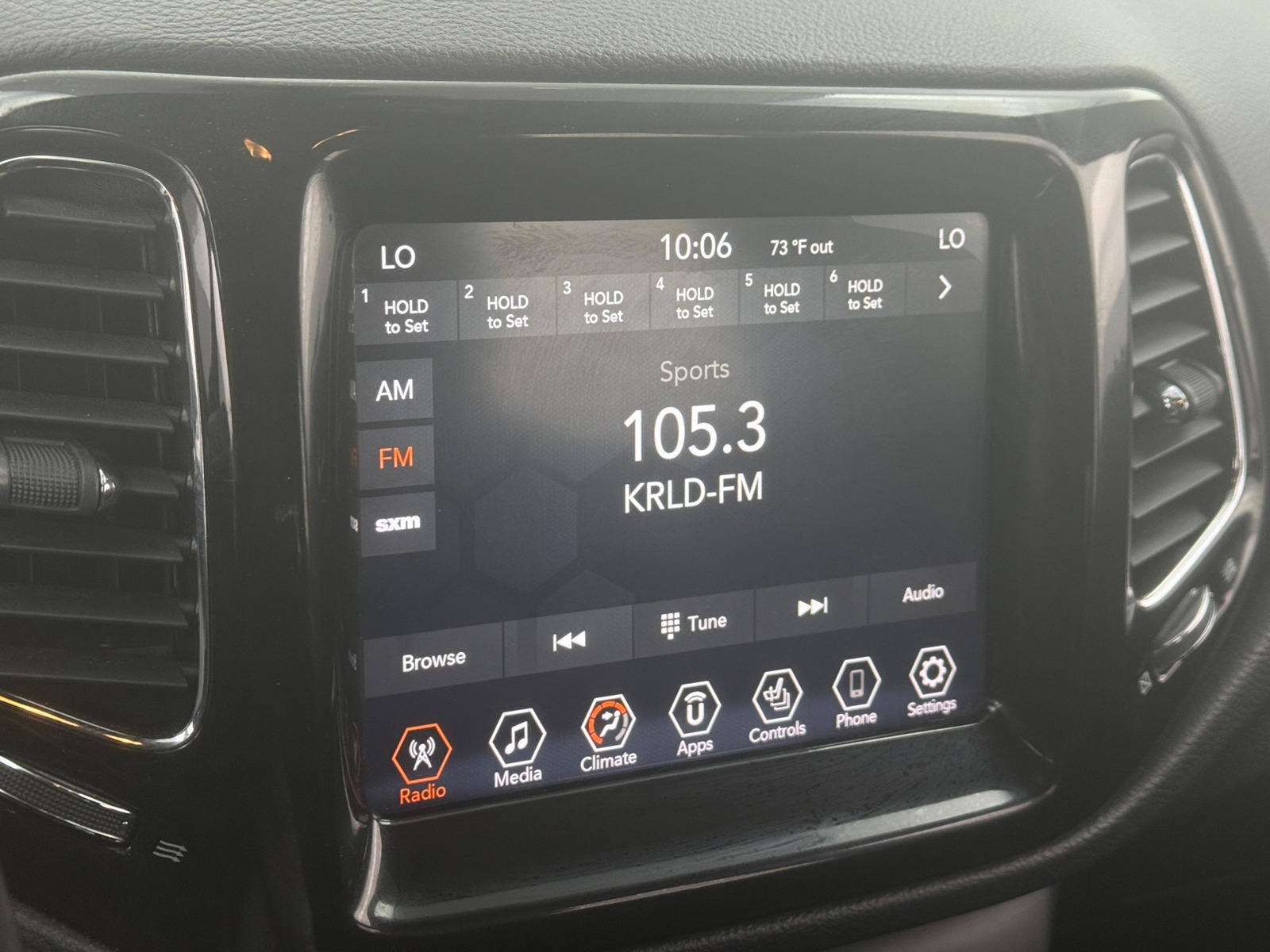 Thumbnail: 2021 Jeep Compass - 3