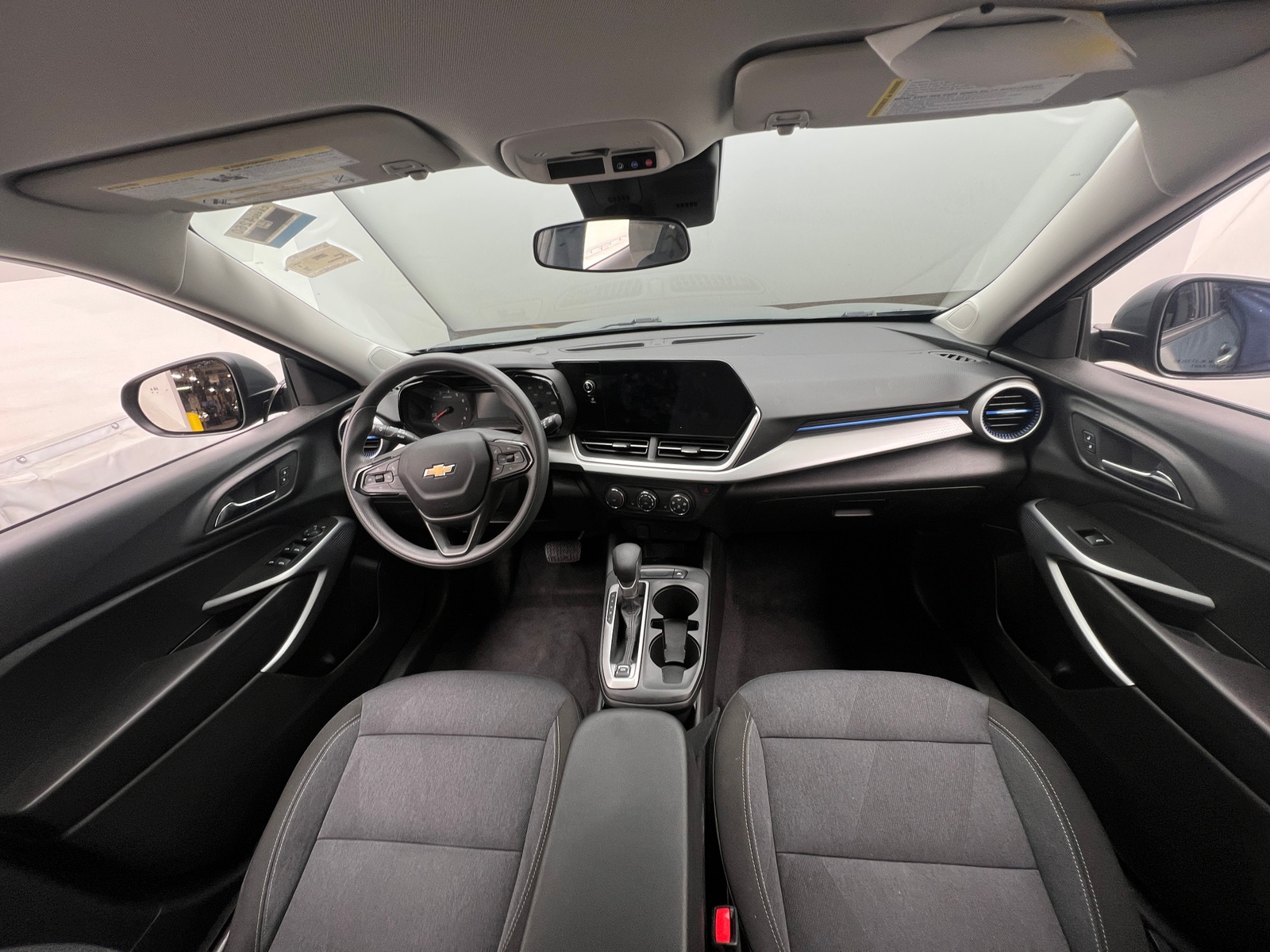 Thumbnail: 2025 Chevrolet Trax - 3