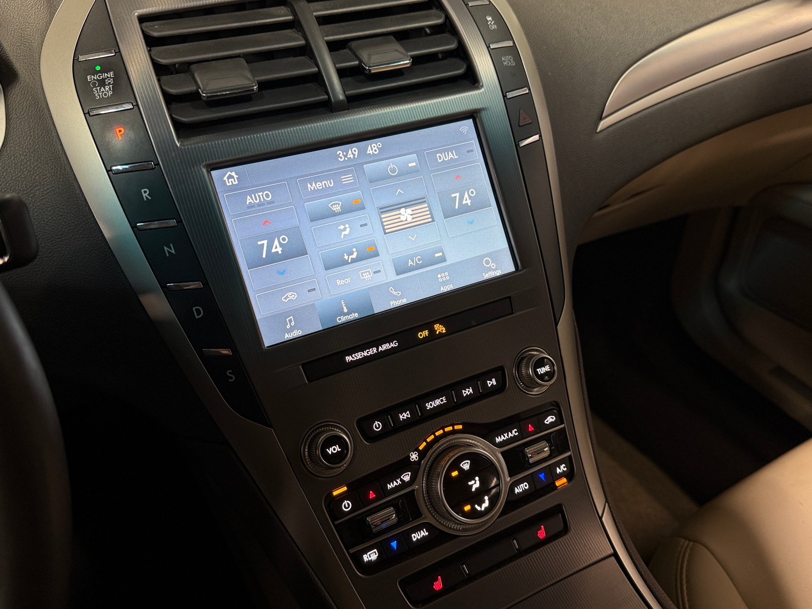 Thumbnail: 2019 Lincoln MKZ - 3