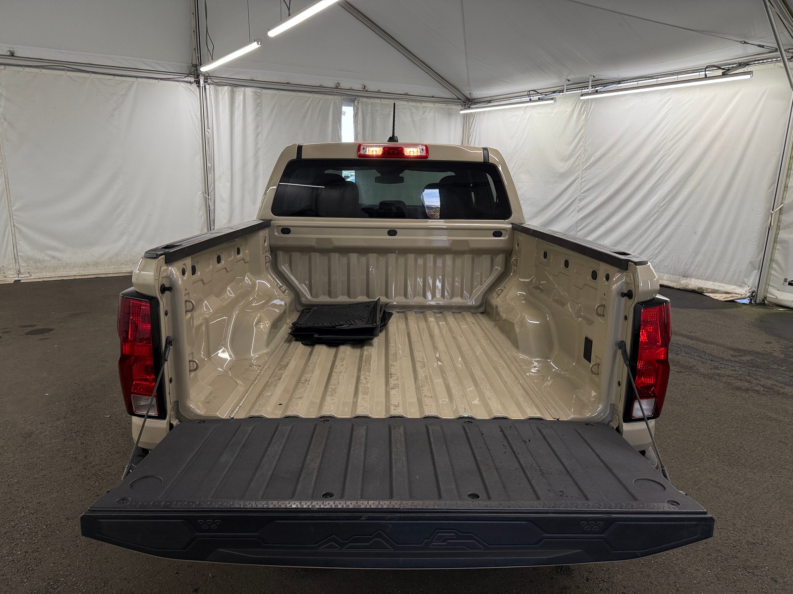 Thumbnail: 2023 Chevrolet Colorado - 7