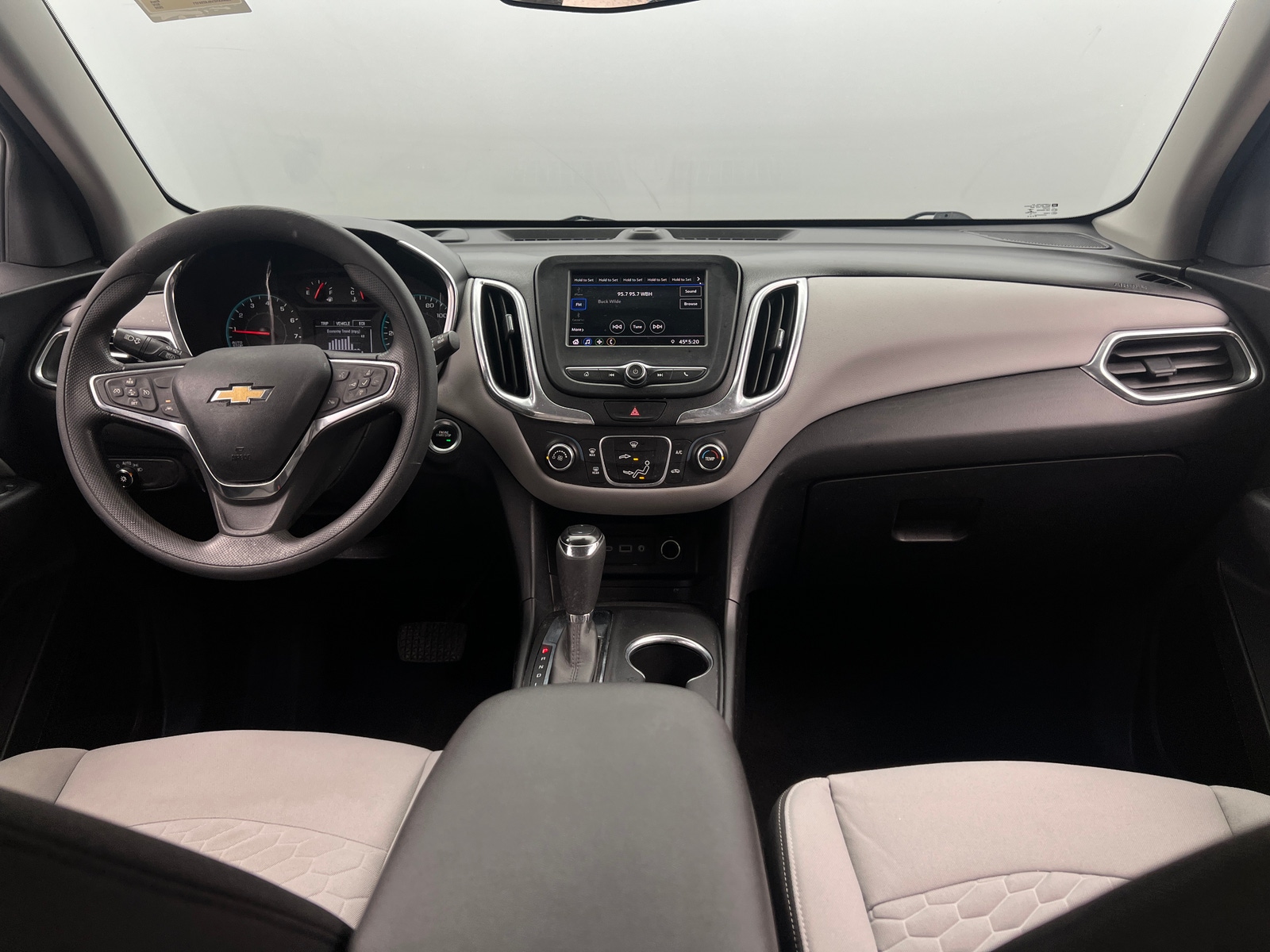 Thumbnail: 2020 Chevrolet Equinox - 3