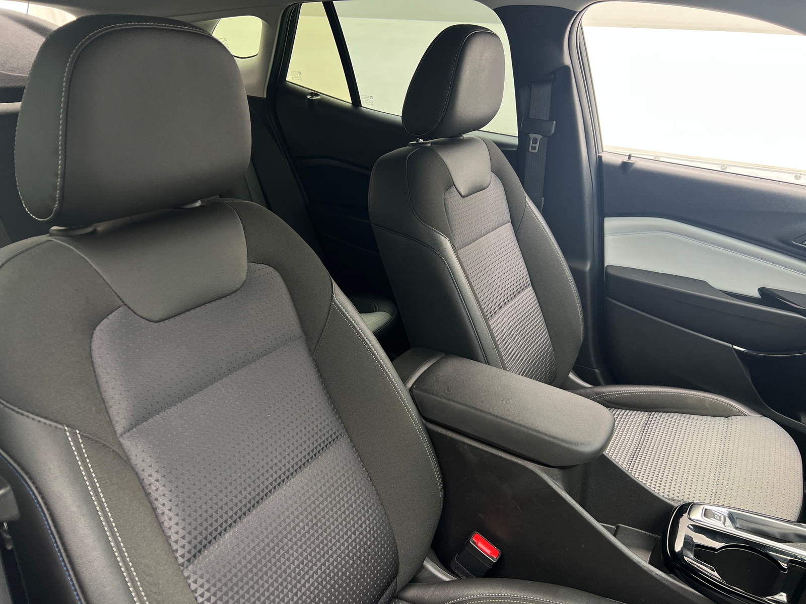 Thumbnail: 2025 Chevrolet Trax - 2