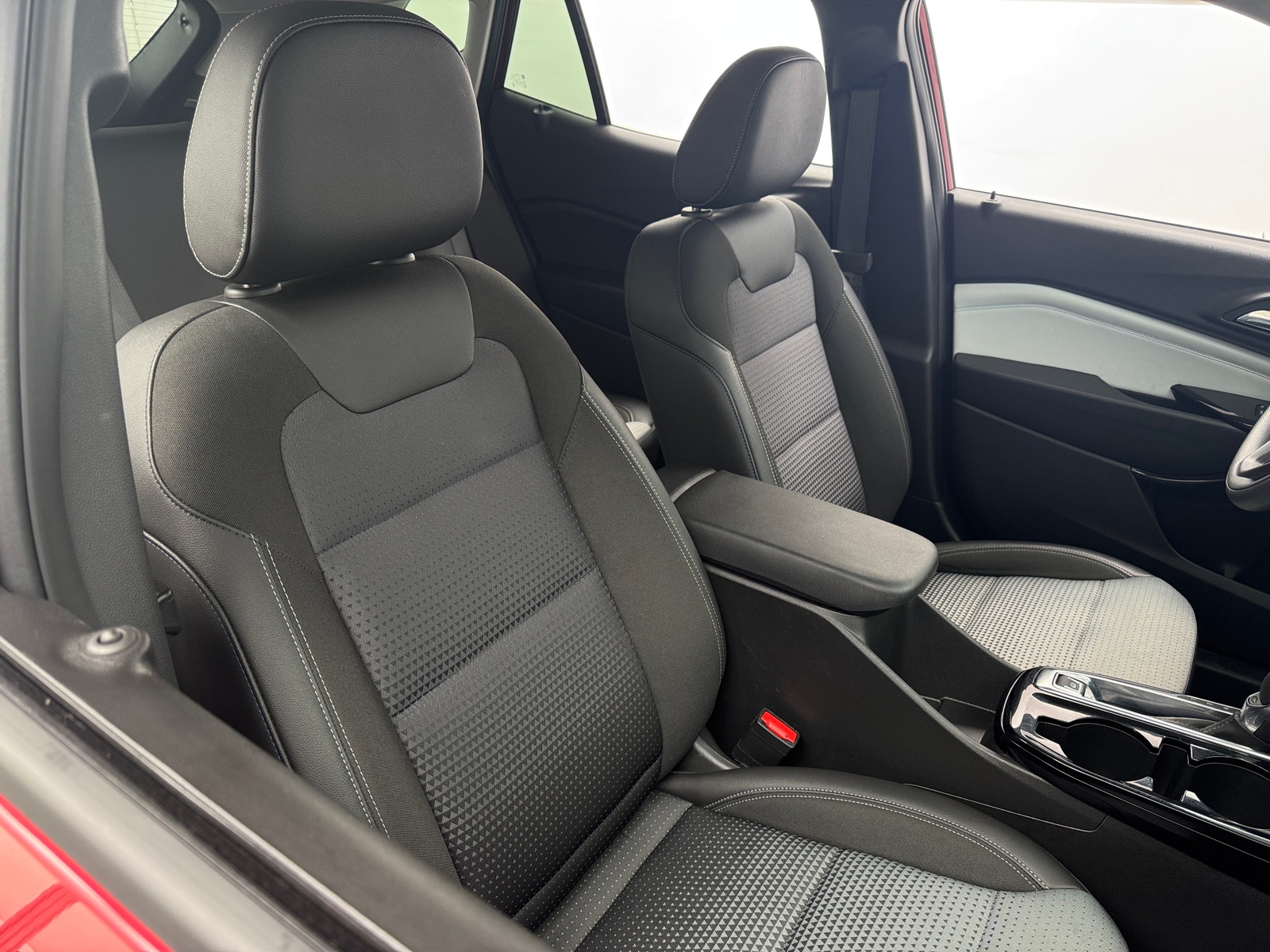 Thumbnail: 2025 Chevrolet Trax - 2