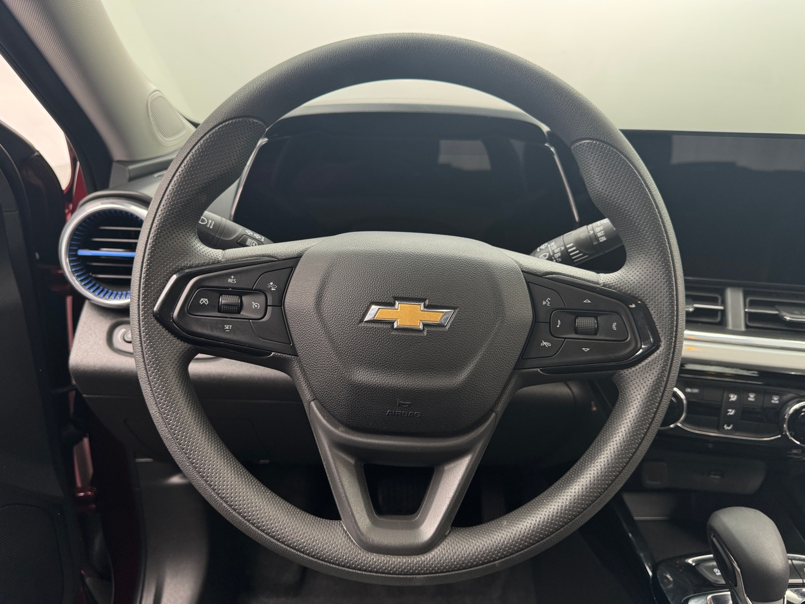 Thumbnail: 2025 Chevrolet Trax - 5