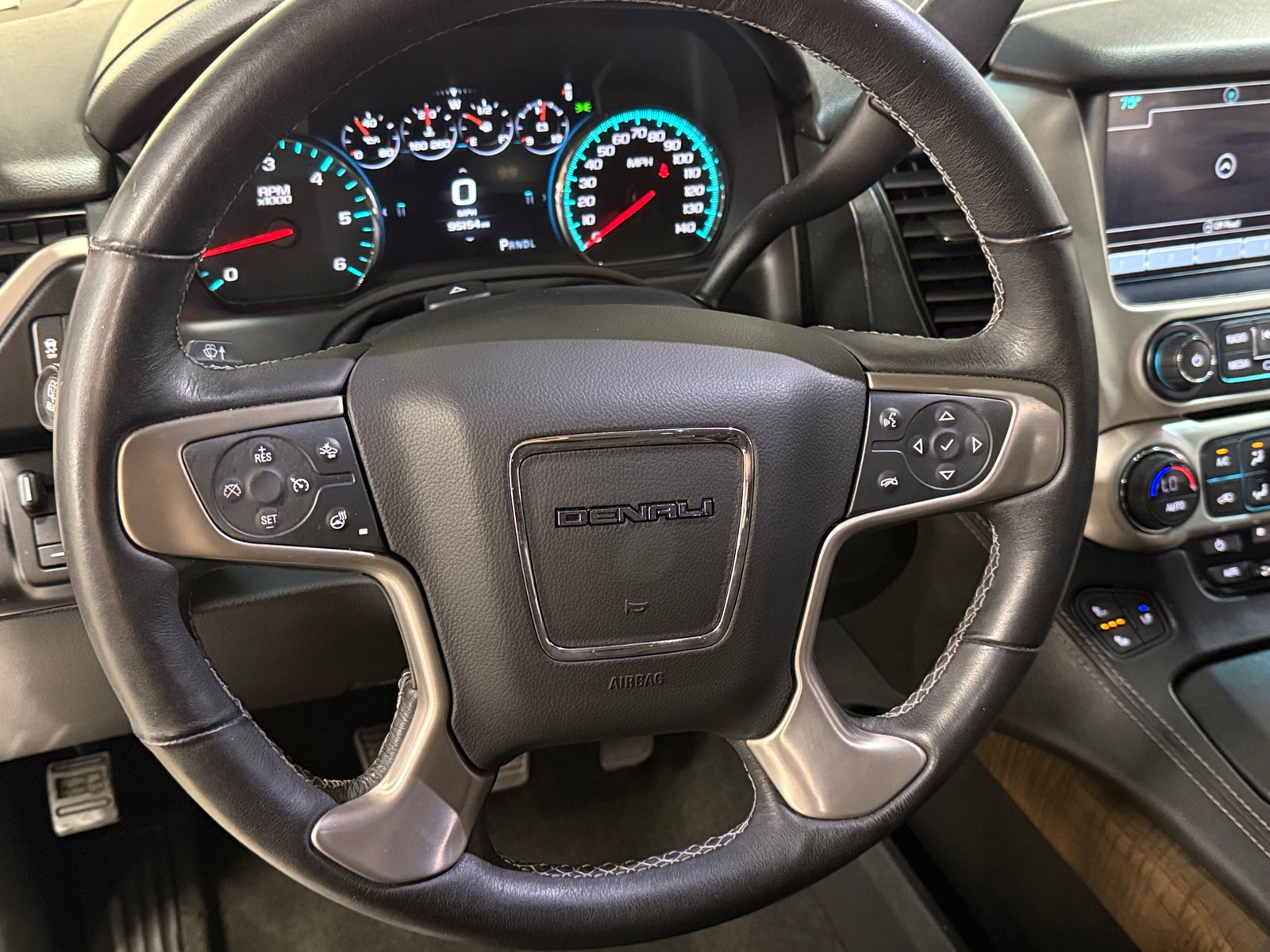 Thumbnail: 2018 GMC Yukon - 4