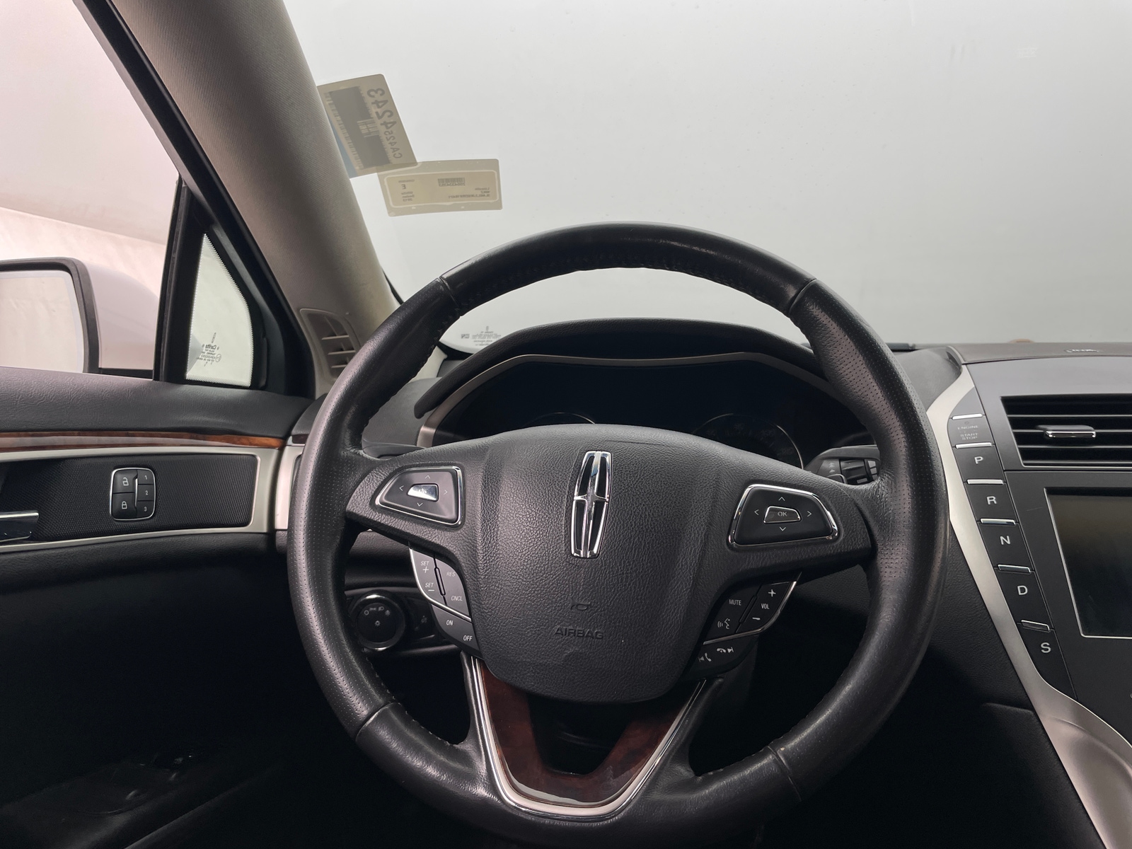 Thumbnail: 2013 Lincoln MKZ - 4